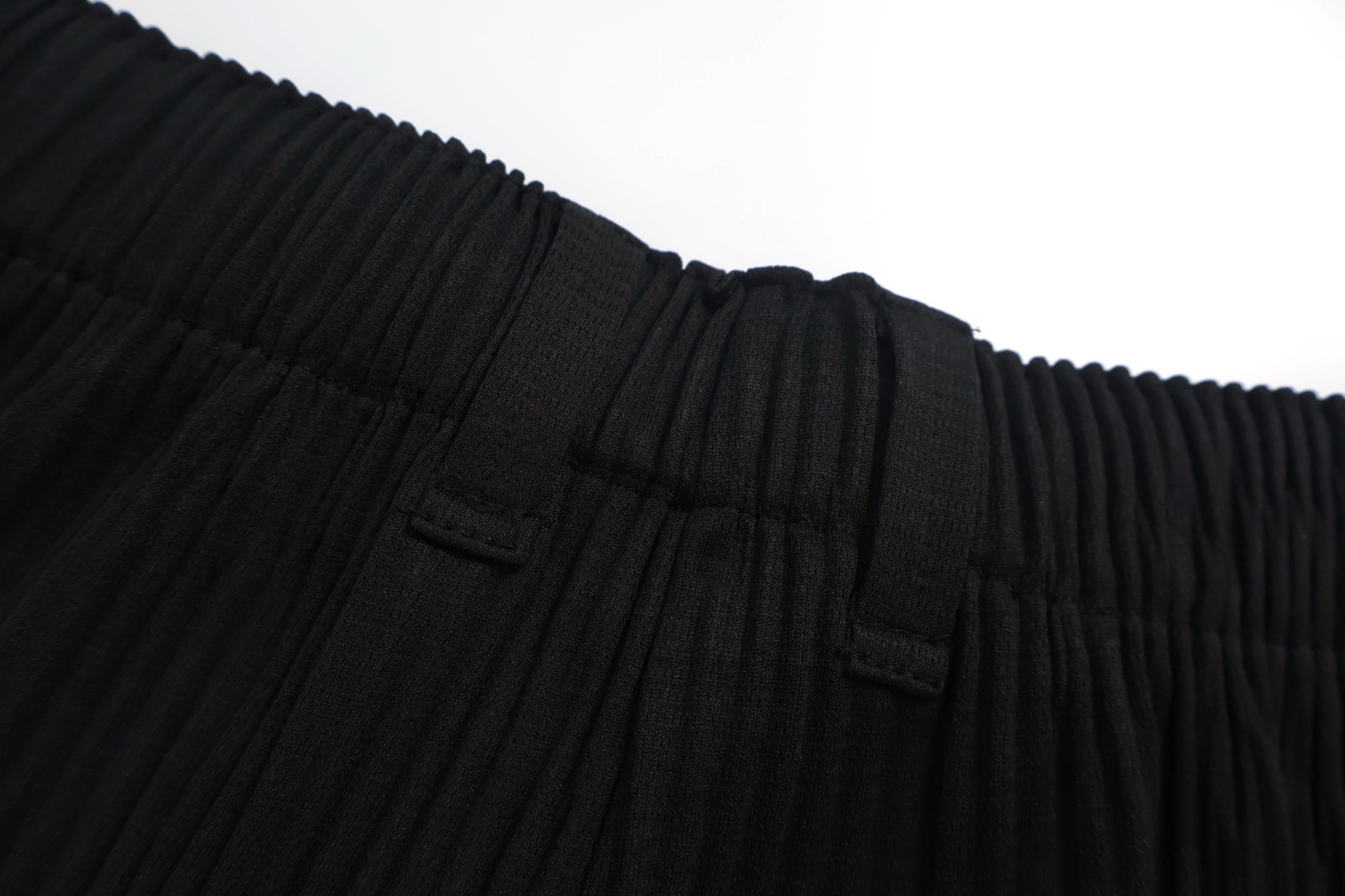 Homme Plisse Issey Miyake 三宅一生褶皱直筒休闲裤 长裤 裤子 黑色 A5 HP55JF150-75