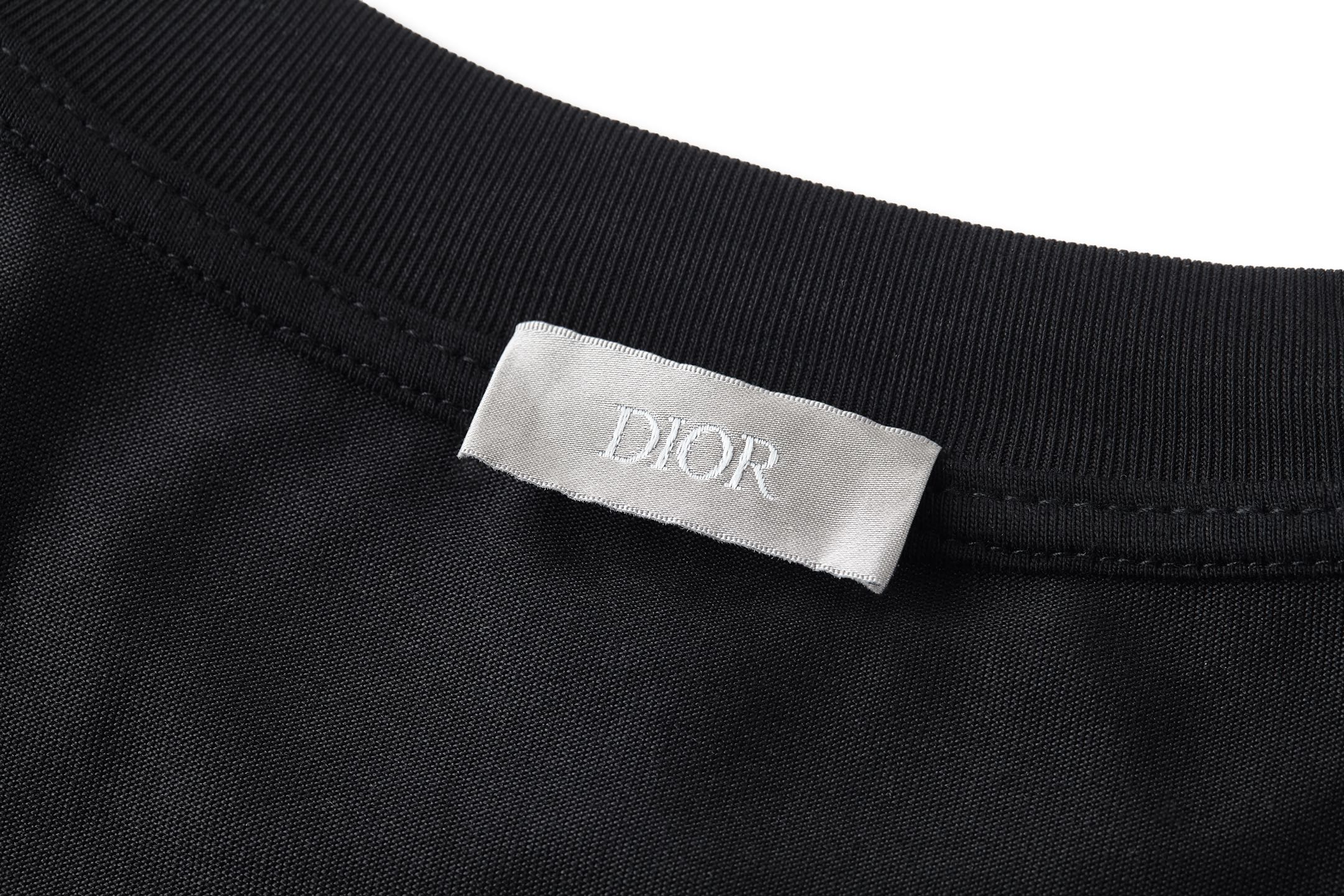 DIOR 迪奥 胸标纯棉打底衫 T恤 长袖 白色 黑色 A2 543J609A0847-C001