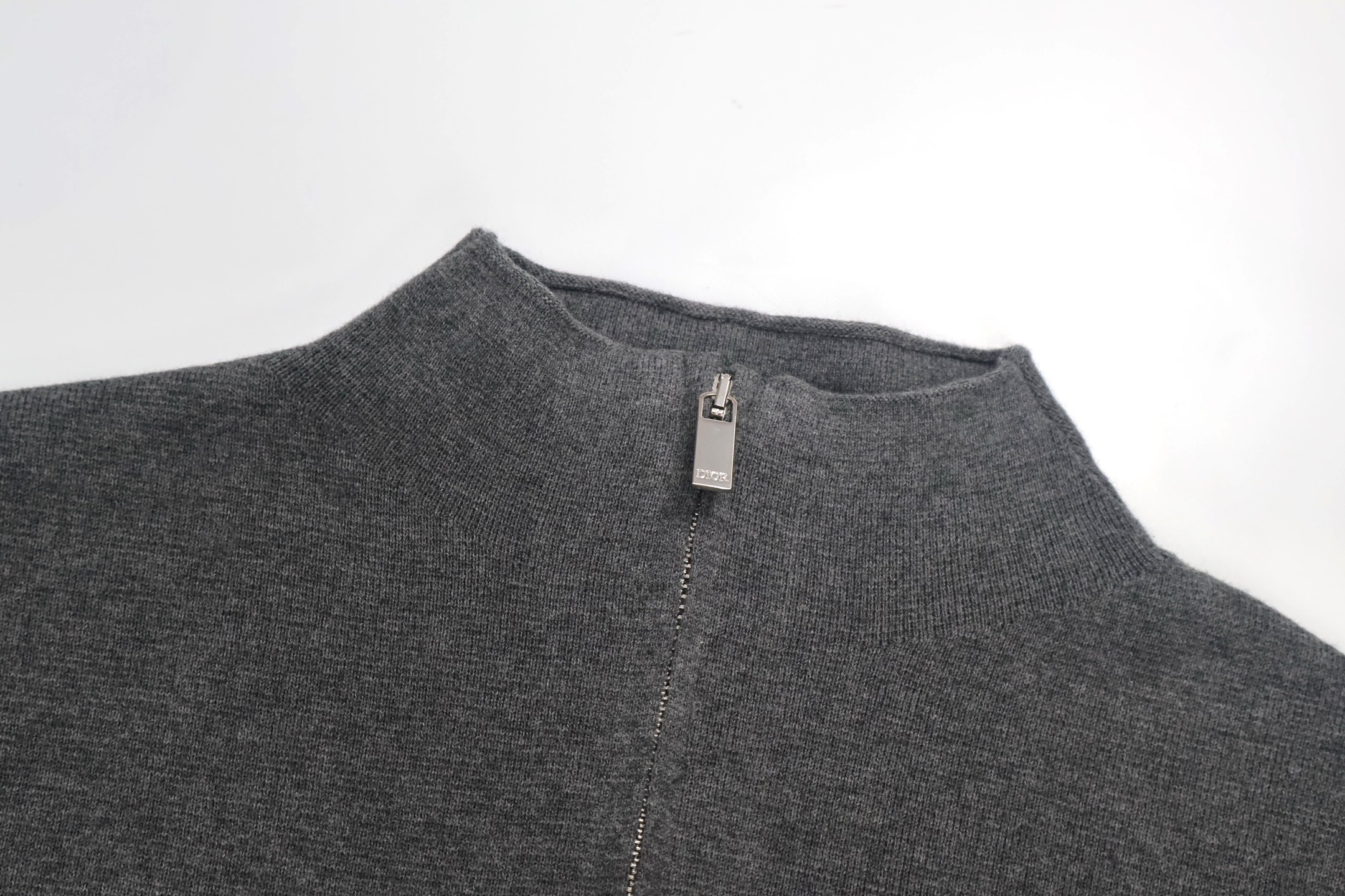 DIOR 迪奥 胸标拉链羊毛毛衣 秋冬 长袖 灰色 黑色 B0 513M221A2000-C898