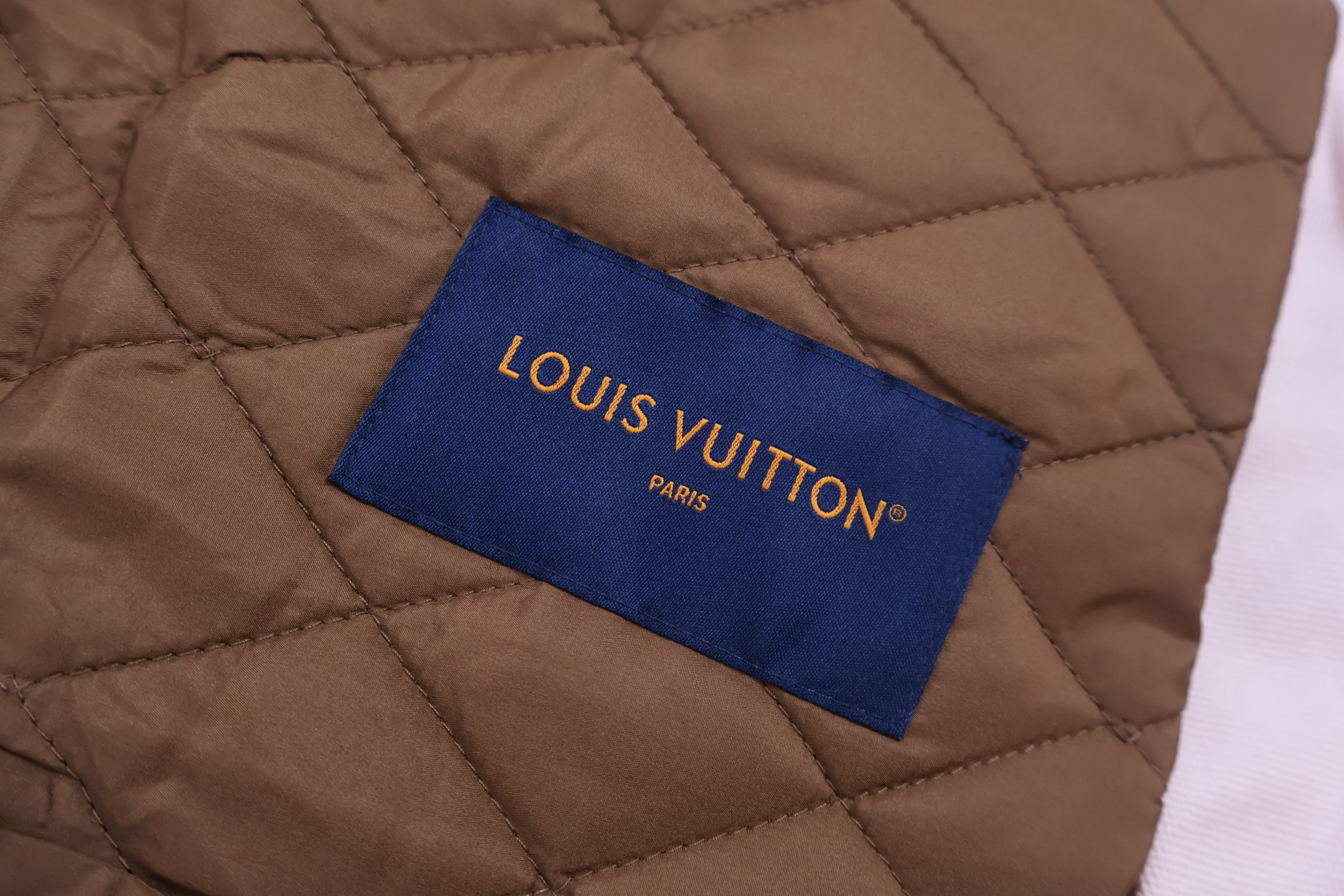 LOUIS VUITTON 路易威登 Nigo 联名款 口袋工装马甲 背心 外套 粉色 B0 1AILVQ