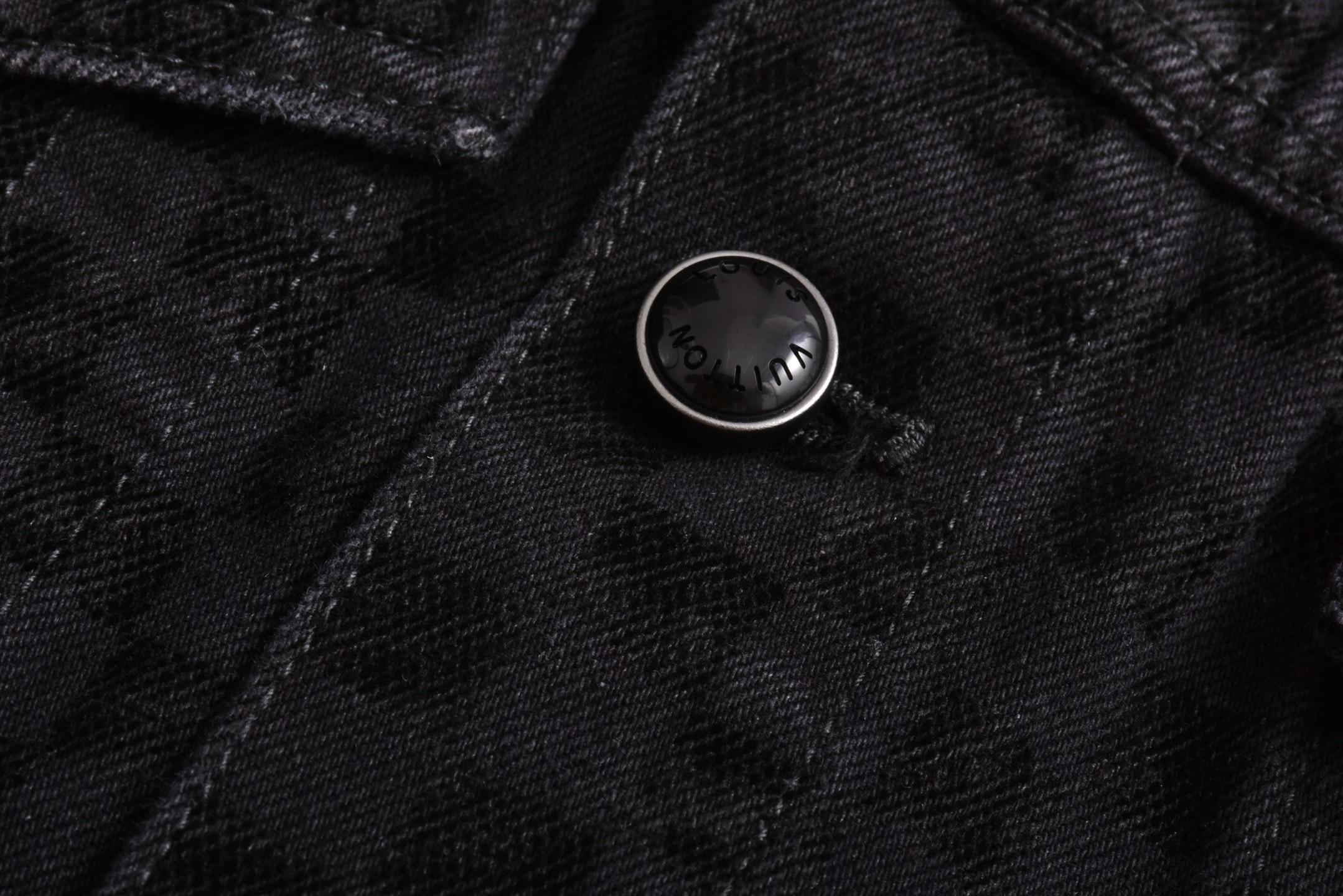 LOUIS VUITTON 路易威登 棋盘格植绒黑格牛仔外套 牛仔衣 上衣 夹克 黑色 C0 1AHBDV