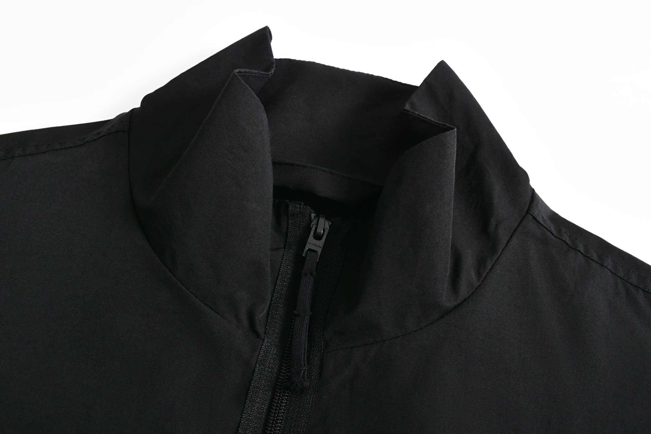 Acne Studios 1996刺绣拉链立领风衣夹克 外套 长袖 黑色 C0 B90800-900