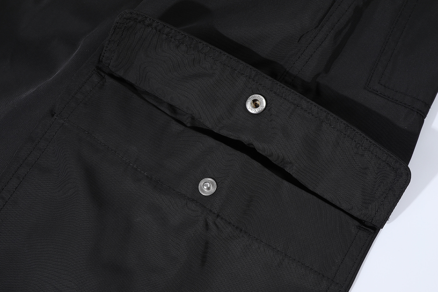 PRADA 普拉达 金属徽标工装裤 休闲裤 裤子 长裤 黑色 B0