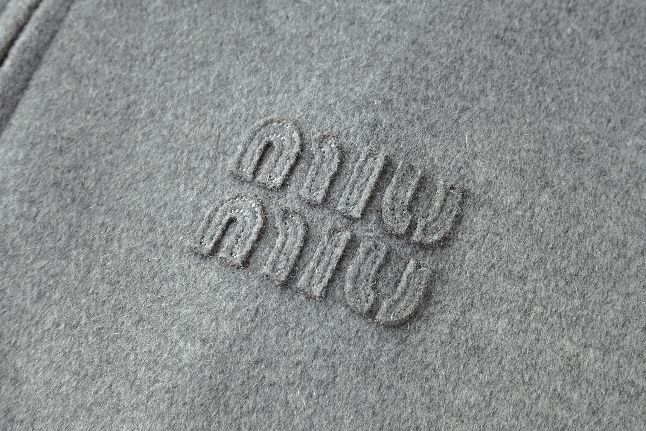 MIU MIU 缪缪 羊绒贴布拉链翻领卫衣 夹克 外套 长袖 灰色 B0 ML1304-15Q8-F0031-S-OOO