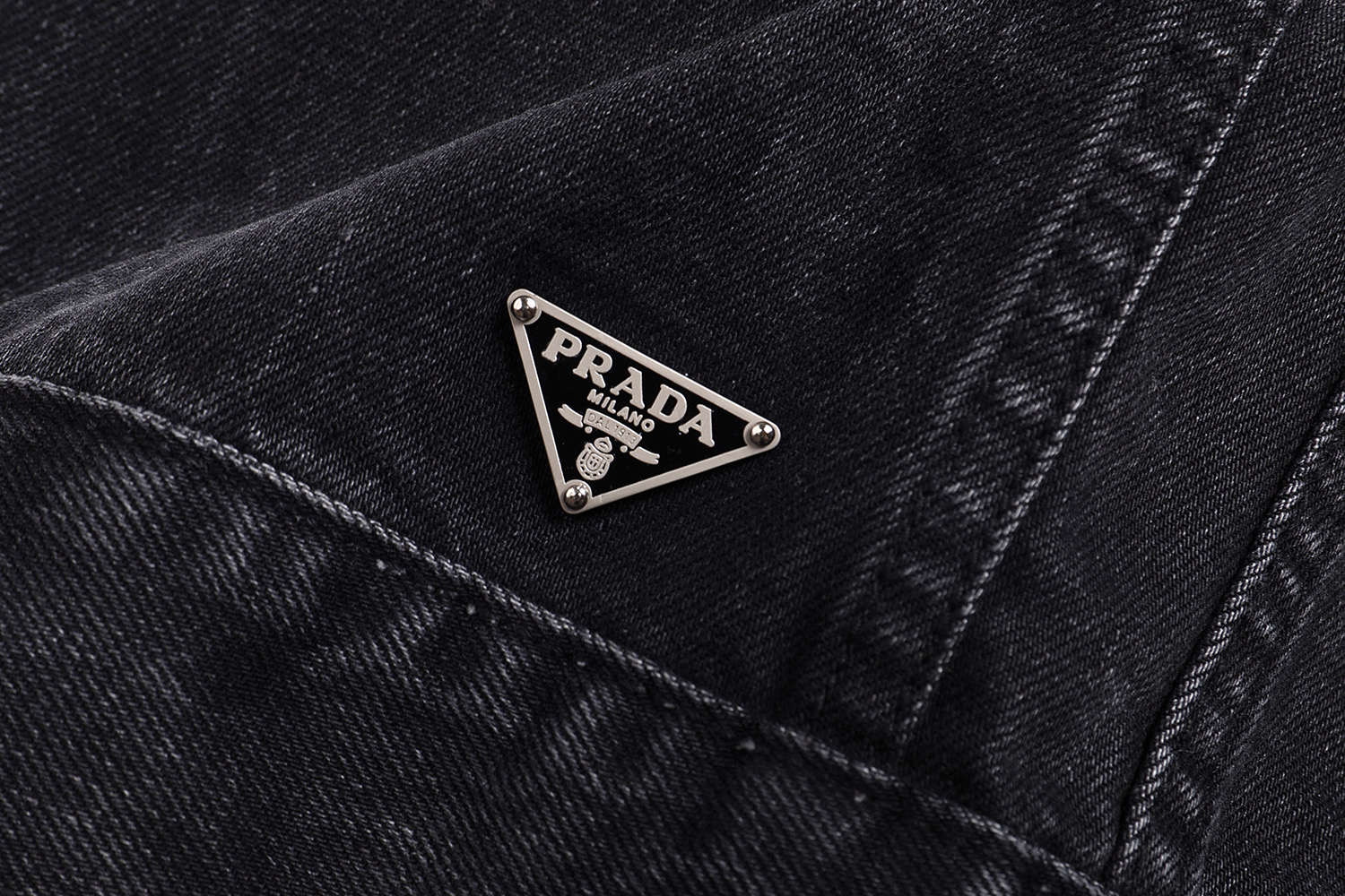 PRADA 普拉达 无领做旧牛仔外套 夹克 长袖 蓝色 黑色 C0 GEB229-12K1-F0V3N-S-231