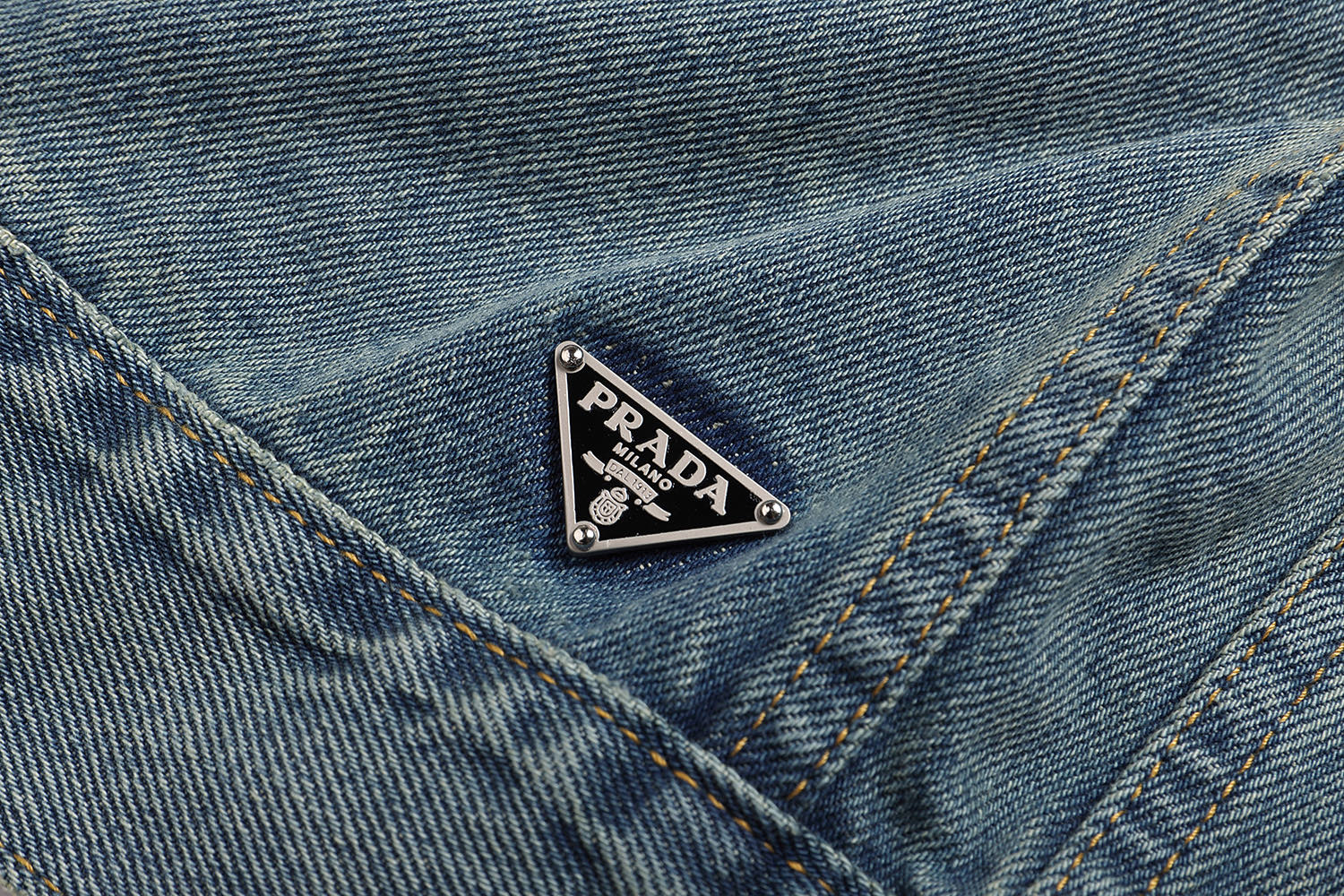 PRADA 普拉达 无领做旧牛仔外套 夹克 长袖 蓝色 黑色 C0 GEB229-12K1-F0V3N-S-231