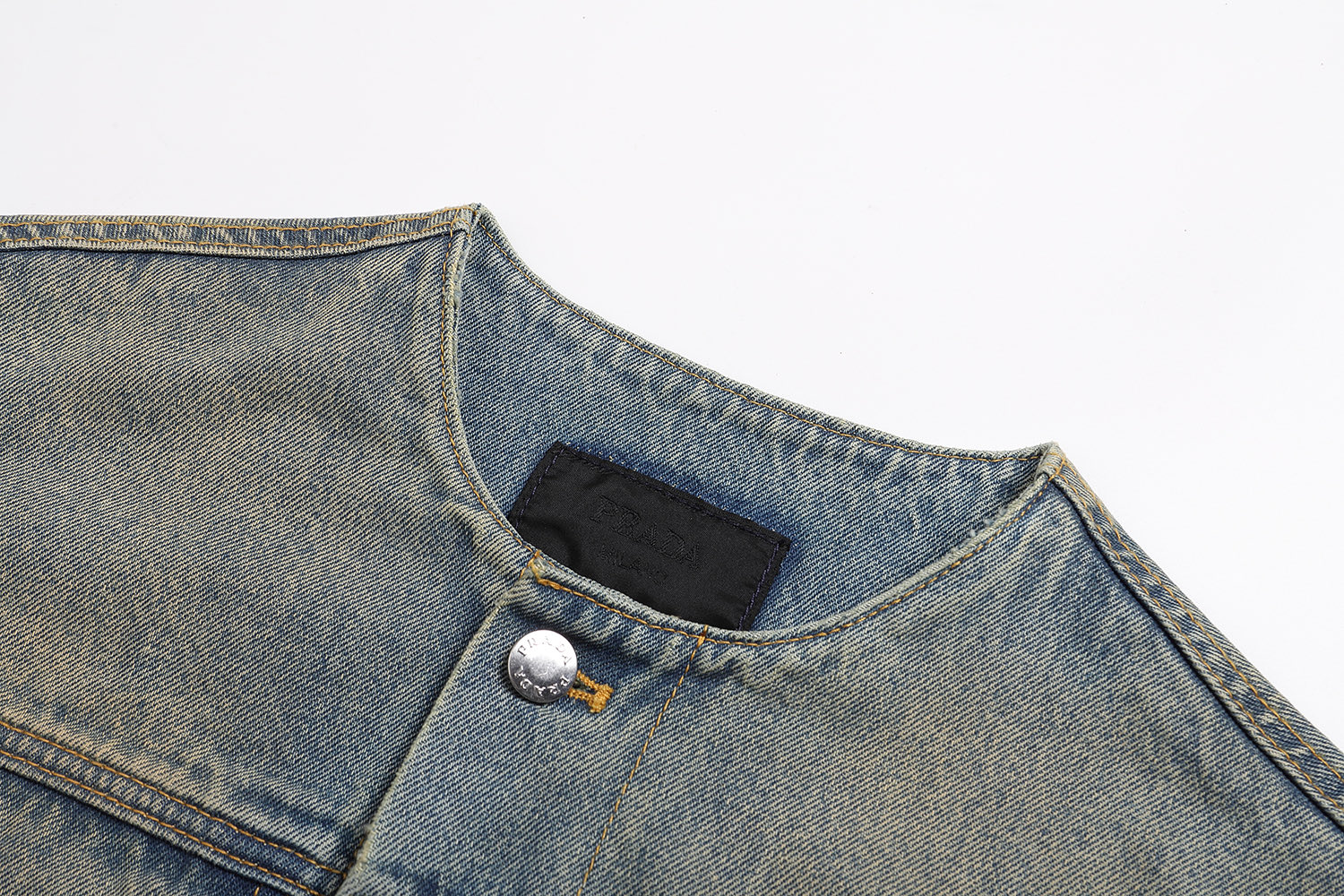 PRADA 普拉达 无领做旧牛仔外套 夹克 长袖 蓝色 黑色 C0 GEB229-12K1-F0V3N-S-231