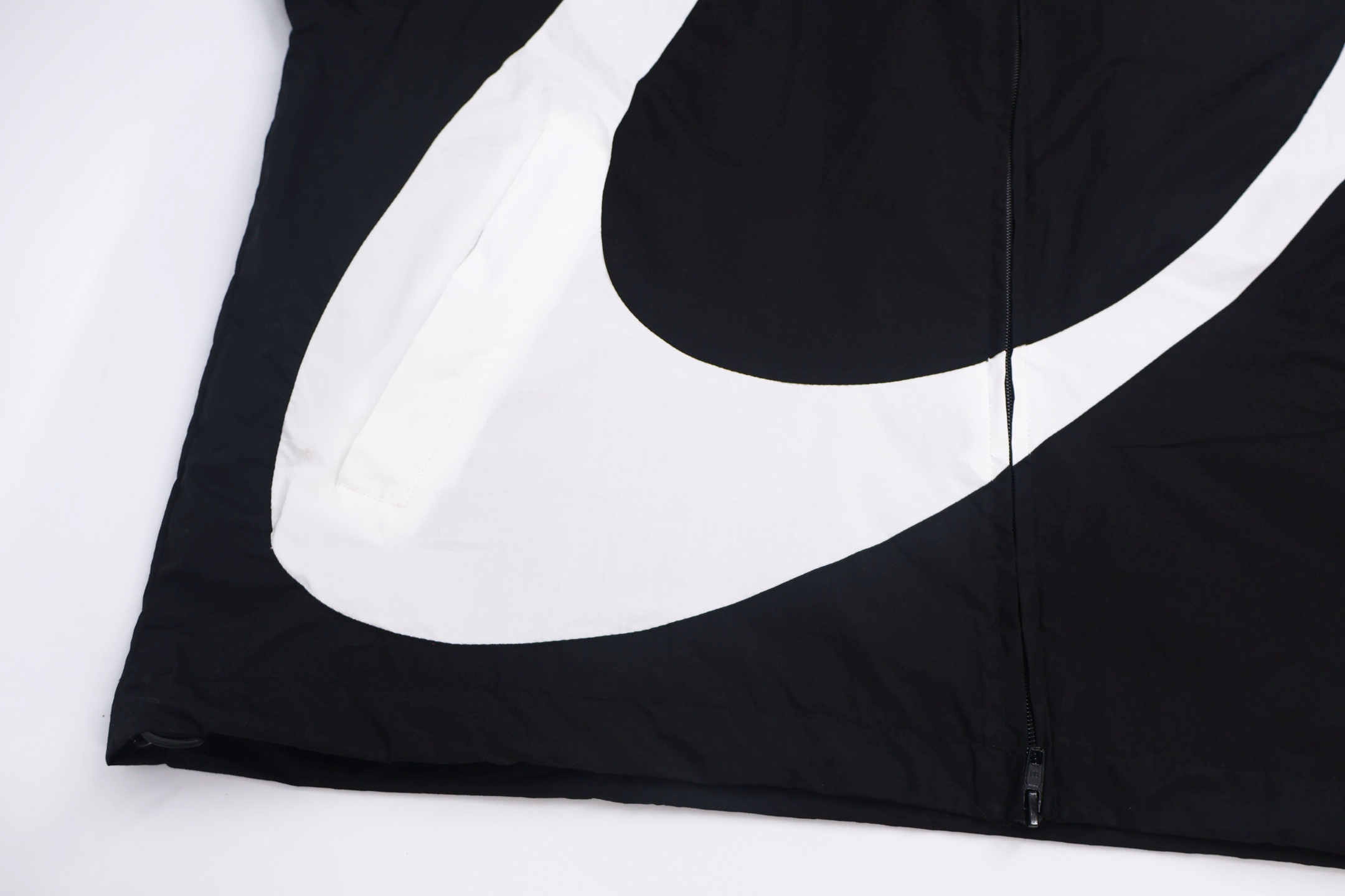 Balenciaga 巴黎世家 大圆环拉链立领冲锋衣 夹克 外套 长袖 秋冬 黑色 B5 839092TSM021000