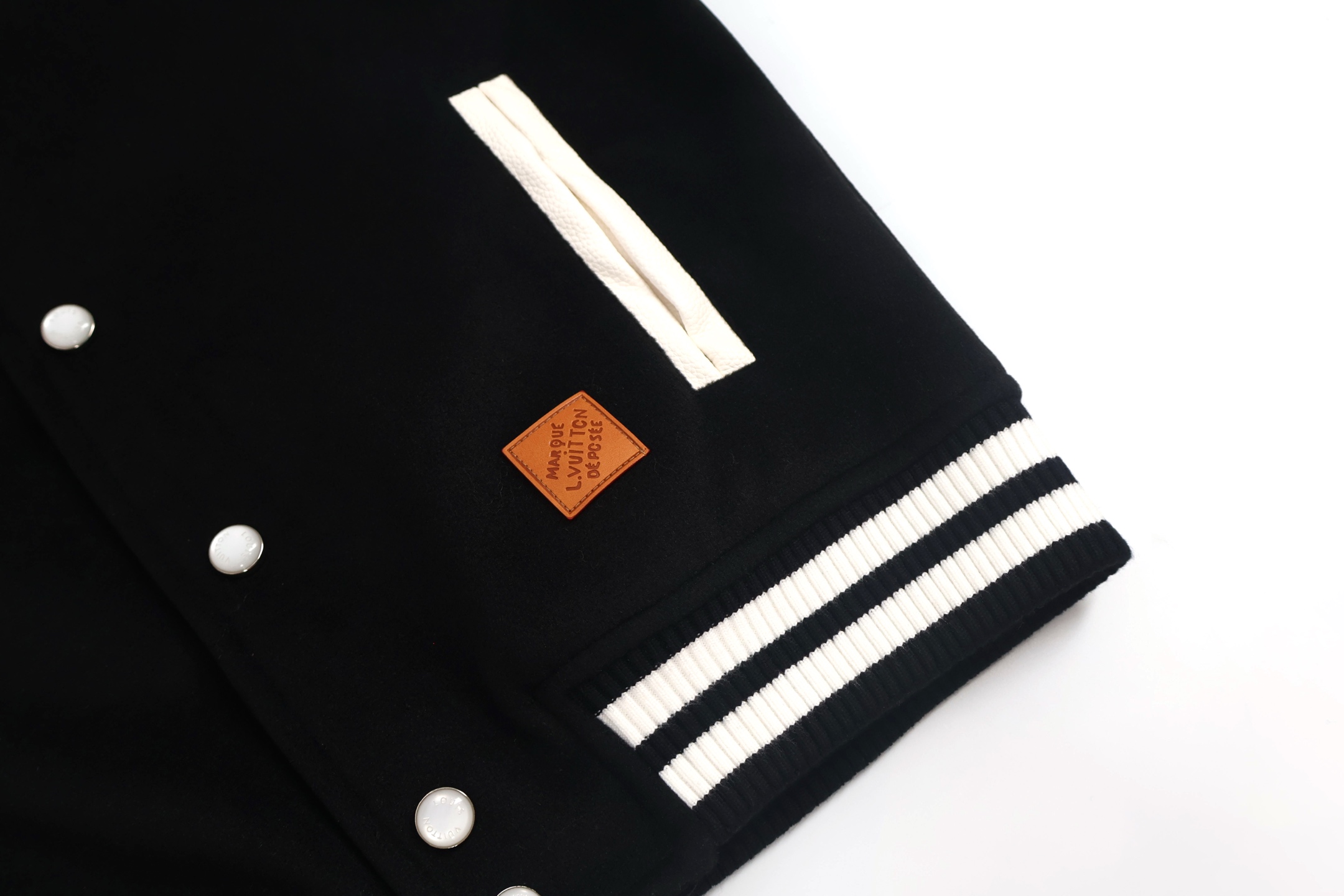 LOUIS VUITTON 路易威登 Nigo联名款 毛呢皮袖棒球服 外套 夹克 粉色 黑色 C0 1AIMWP