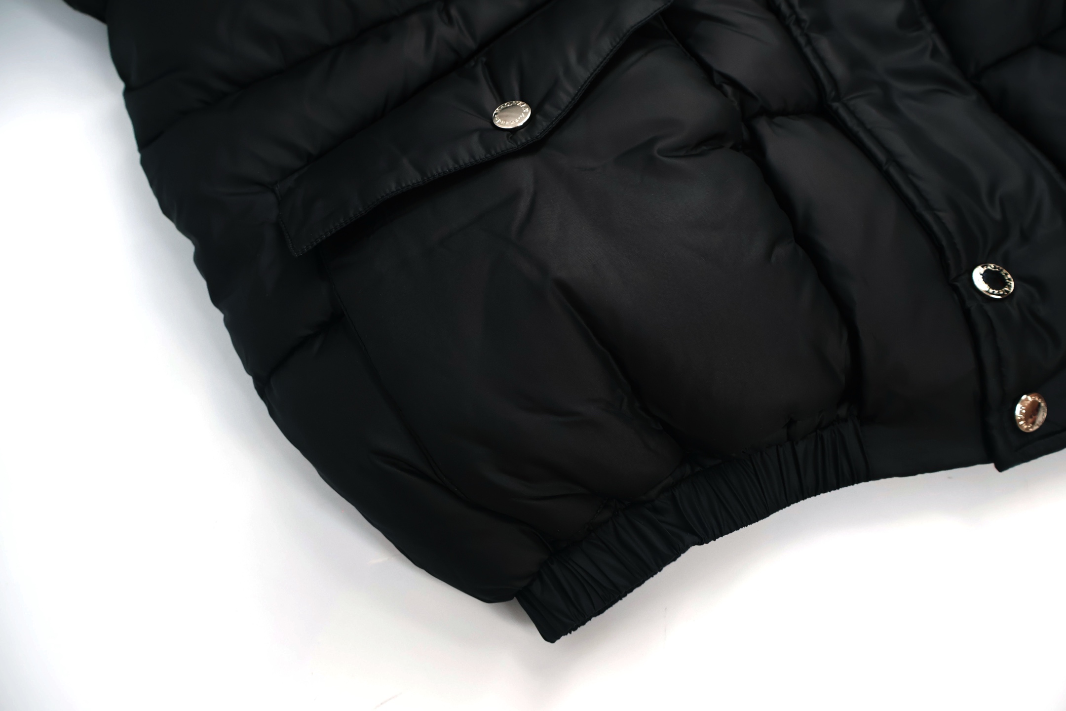 Alexander McQueen 亚历山大麦昆立领羽绒服 外套 长袖 外套 保暖 黑色 D0 659318-QSR56-1000