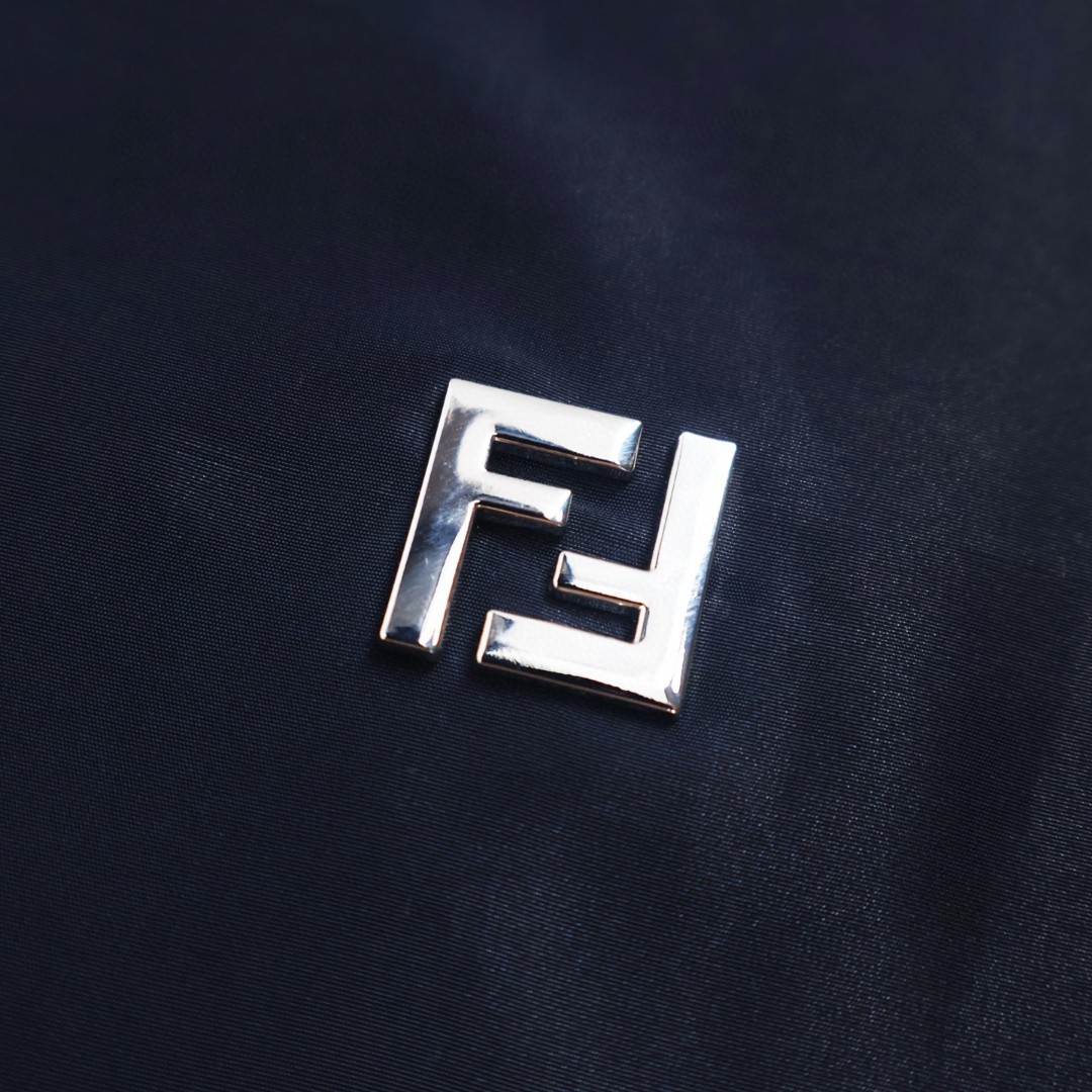 FENDI 芬迪 双面两穿冲锋衣 外套 夹克 长袖 B5