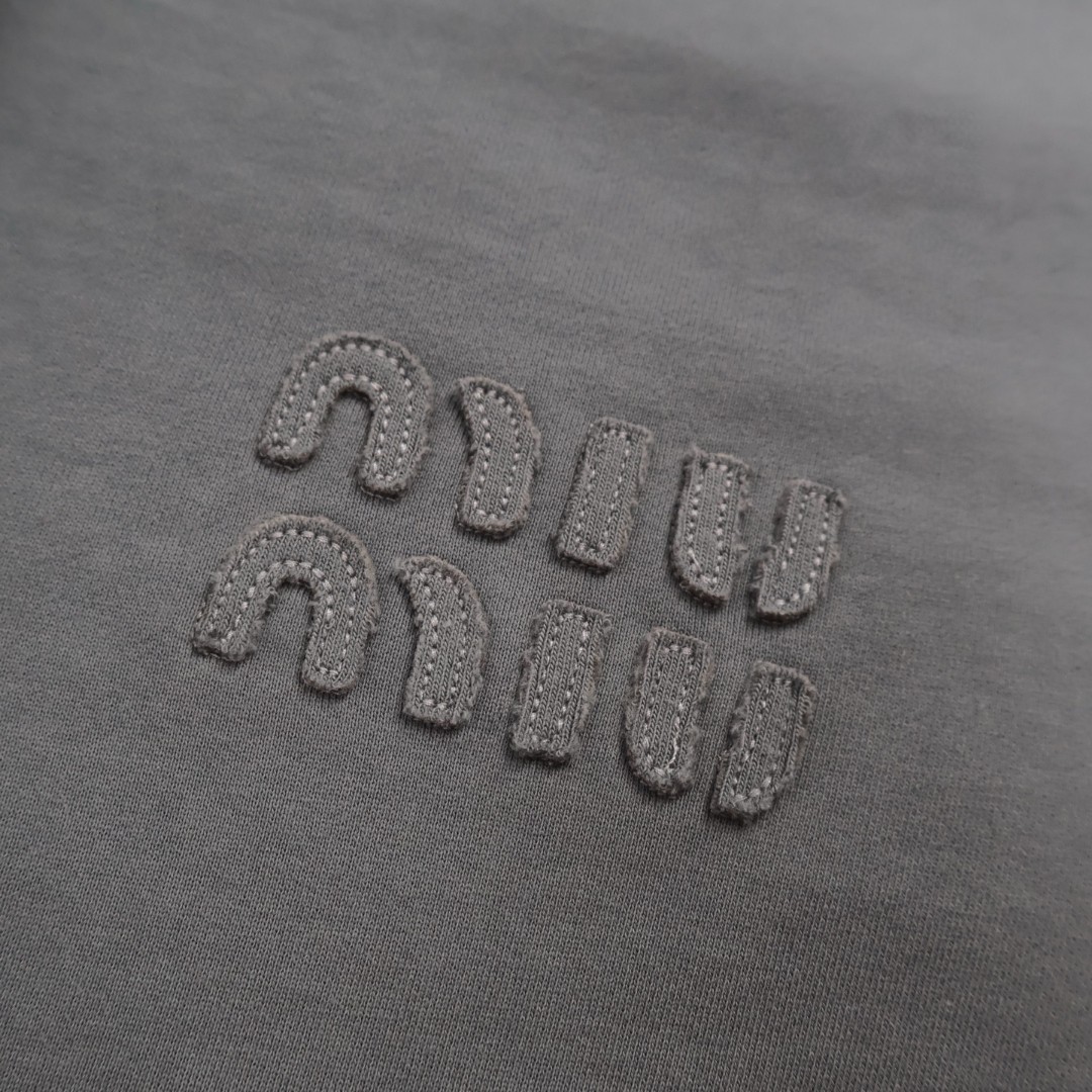 MIU MIU 缪缪 水洗灰做旧卫衣 外套 长袖 灰色 B0 MJL914-137J-F0627-S-231