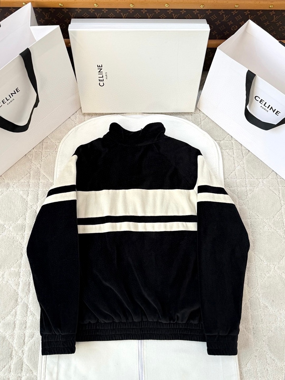 CELINE 赛琳 字母刺绣拼接条纹丝绒拉链外套 夹克 长袖 黑色 C5 RV0GB748Q-38AW