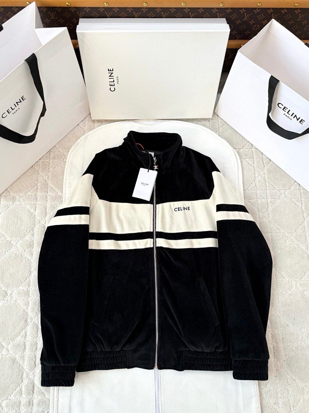 CELINE 赛琳 字母刺绣拼接条纹丝绒拉链外套 夹克 长袖 黑色 C5 RV0GB748Q-38AW