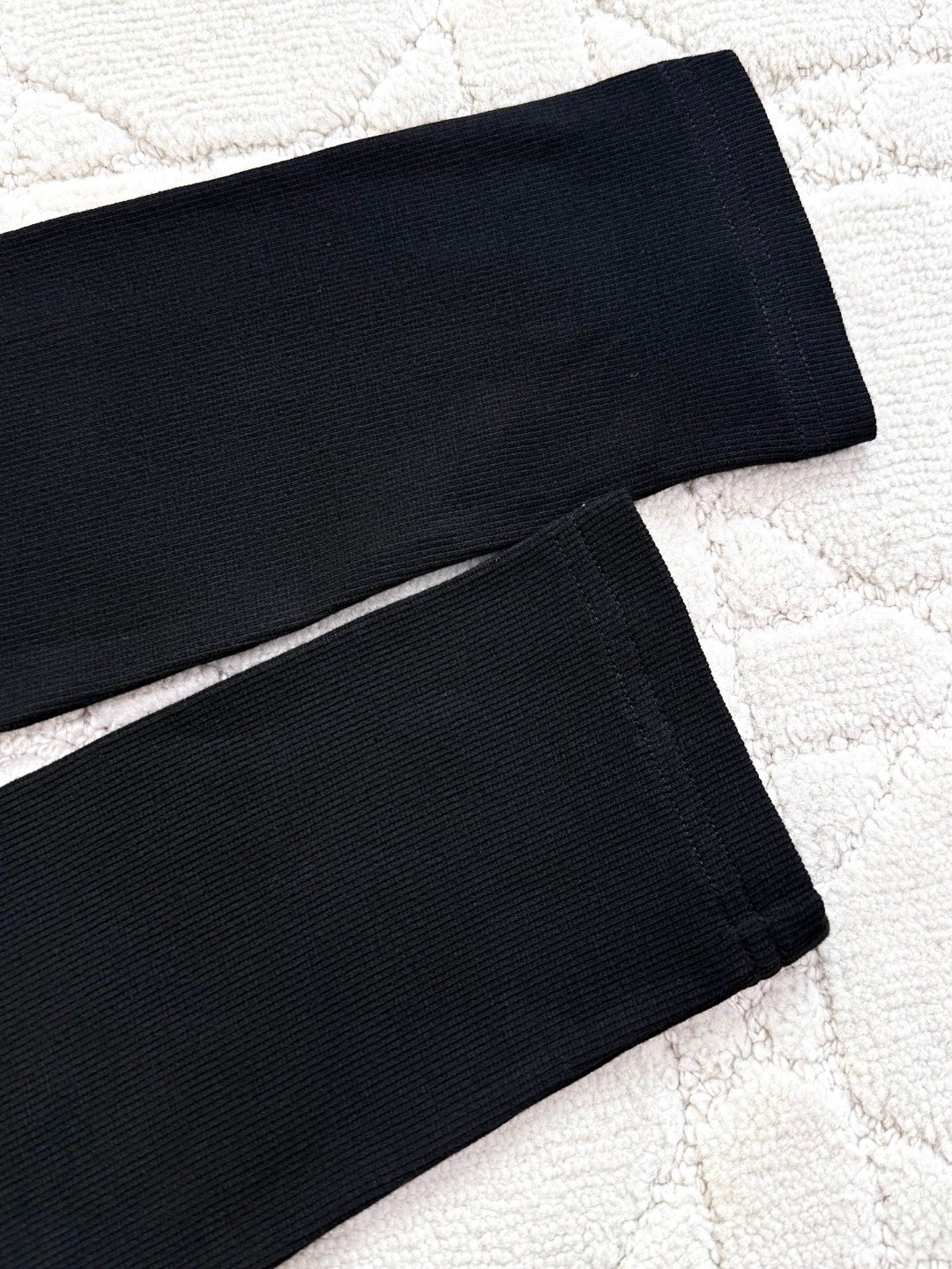 CELINE 赛琳 字母l刺绣针织衫T恤 打底衫 长袖 白色 黑色 A5 RX0A90F43-01OB