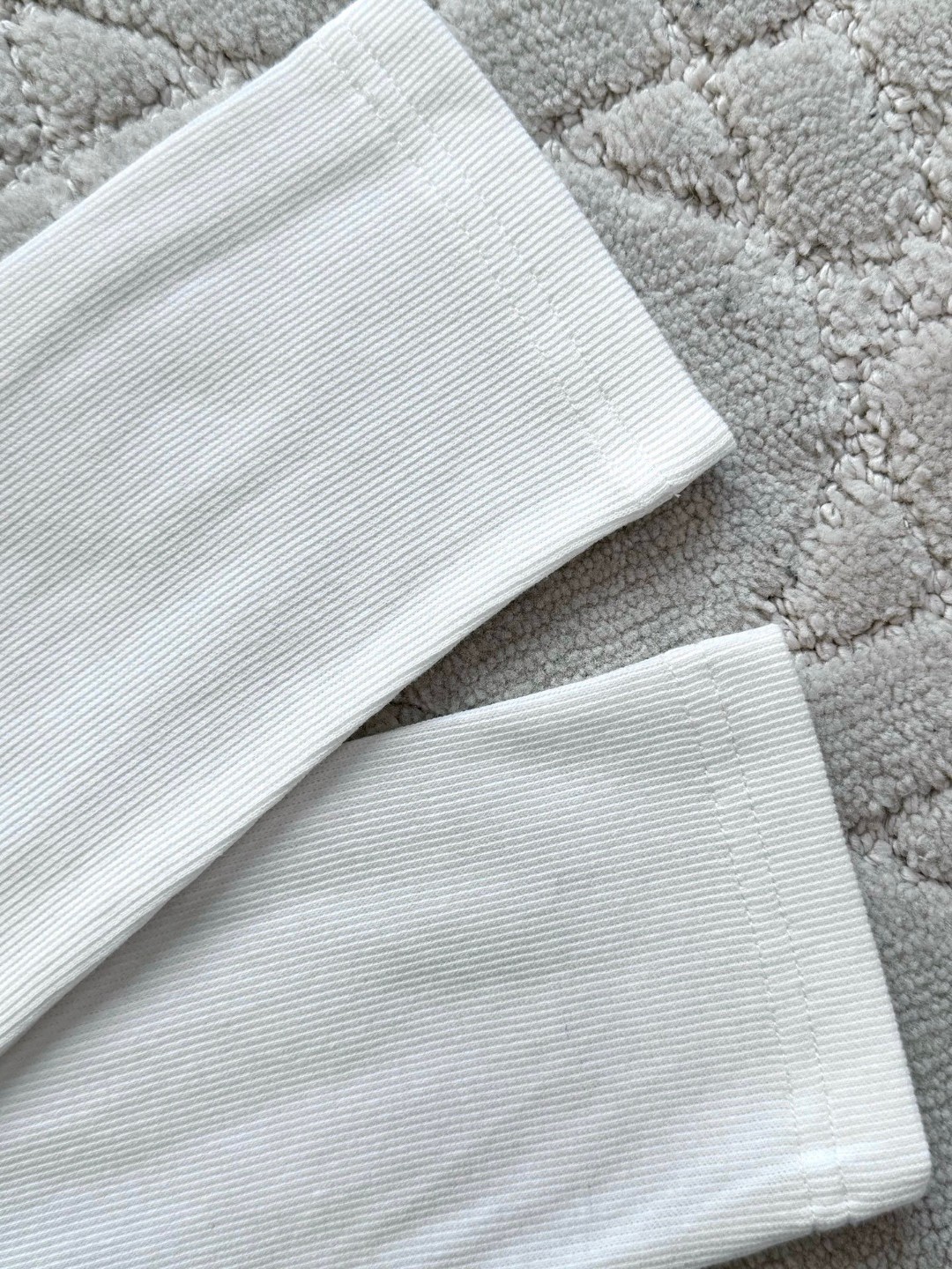 CELINE 赛琳 字母l刺绣针织衫T恤 打底衫 长袖 白色 黑色 A5 RX0A90F43-01OB