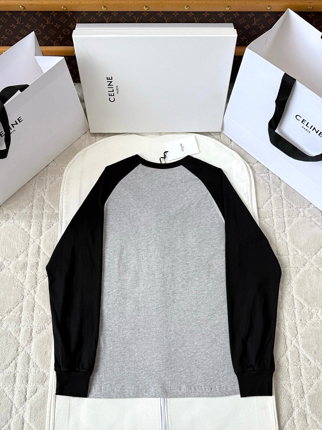 CELINE 赛琳 拼接徽标字母logo印花T恤 打底衫 长袖 黑白色 黑灰色 A5 RX09Y0I07-38OW