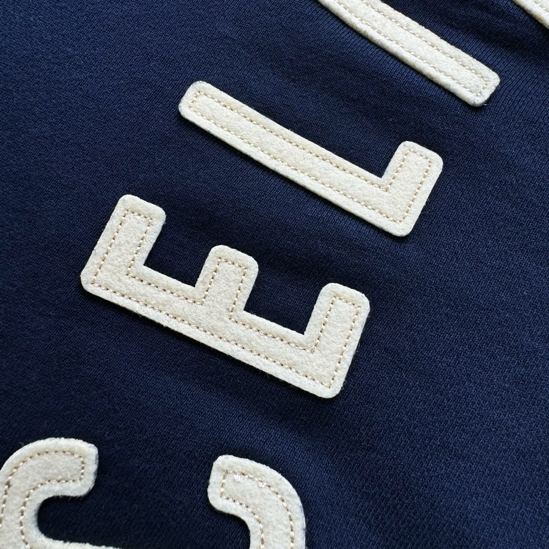 CELINE 赛琳 刺绣章仔卫衣 长袖 海军蓝 B0 2Y43E649W-07YC