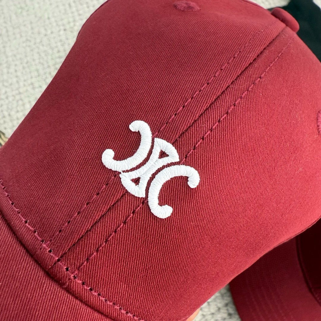 CELINE 赛琳 凯旋门小标绣花棒球帽 鸭舌帽 帽子 红色 B0