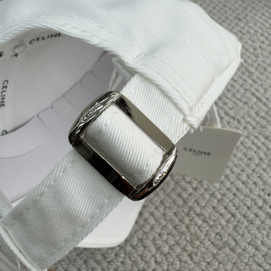 CELINE 赛琳 凯旋门小标绣花棒球帽 鸭舌帽 帽子 白色 B0