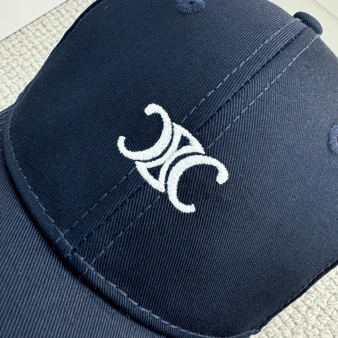 CELINE 赛琳 凯旋门小标绣花棒球帽 鸭舌帽 帽子 蓝色 B0