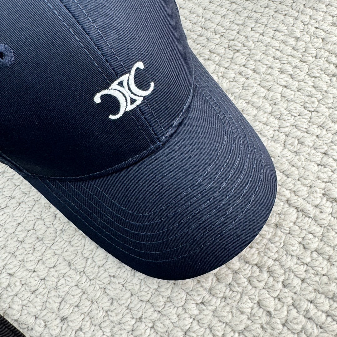 CELINE 赛琳 凯旋门小标绣花棒球帽 鸭舌帽 帽子 蓝色 B0