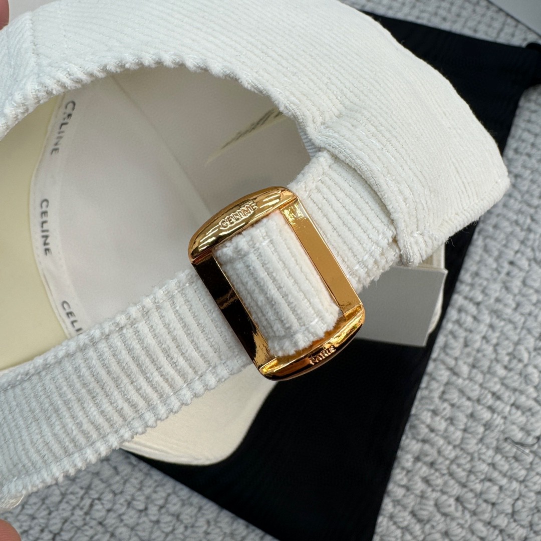 CELINE 赛琳 凯旋门绣花灯芯绒棒球帽 鸭舌帽 帽子 白色 B0