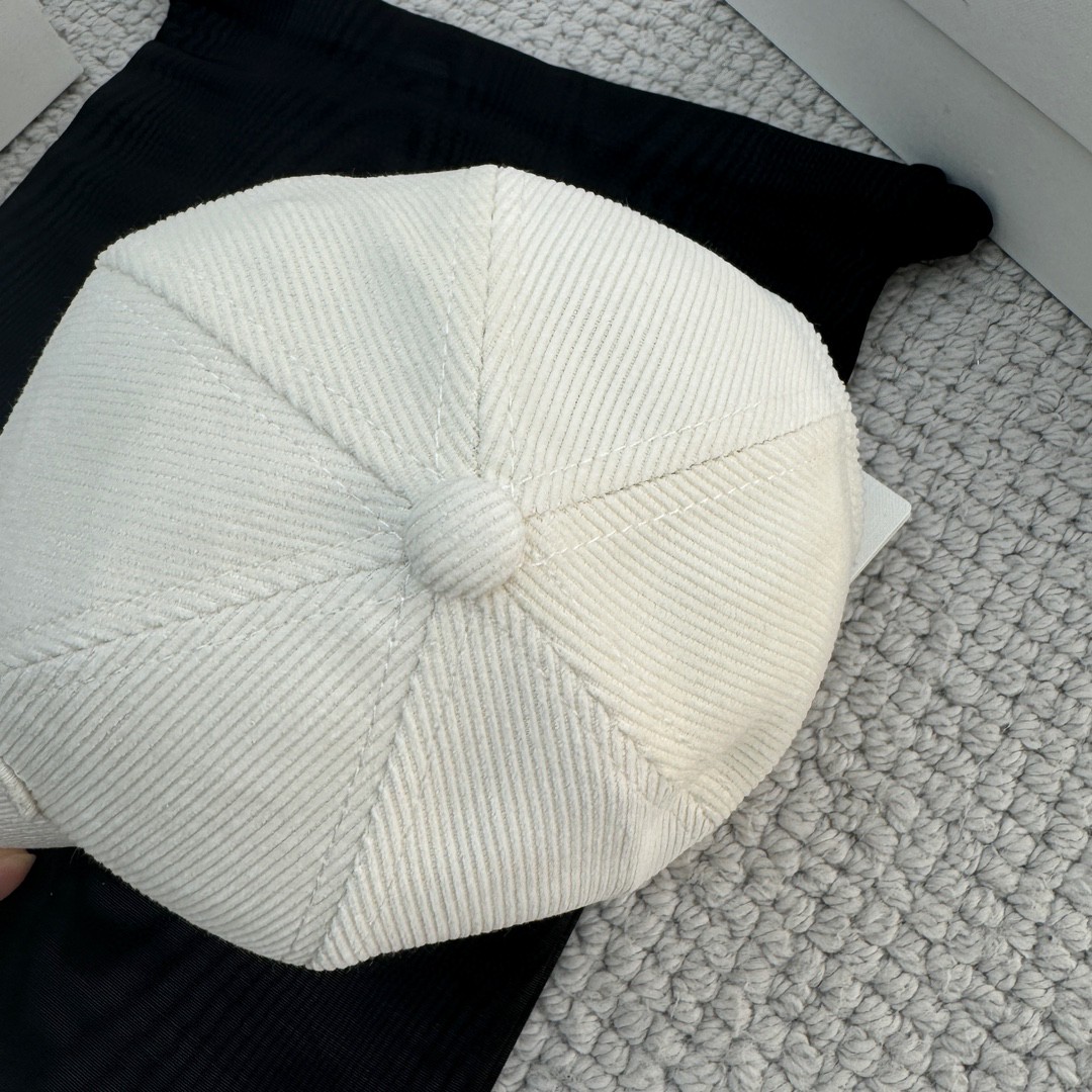 CELINE 赛琳 凯旋门绣花灯芯绒棒球帽 鸭舌帽 帽子 白色 B0