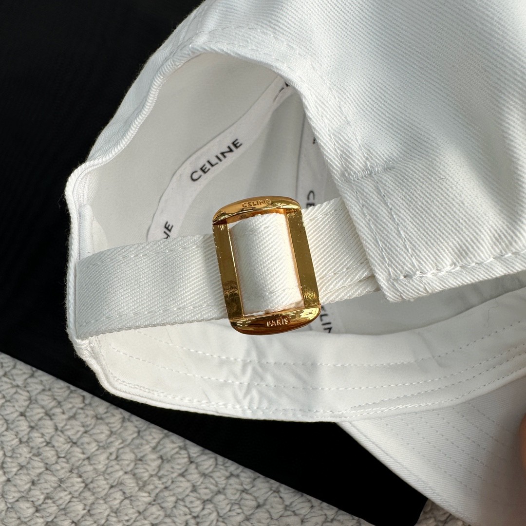 CELINE 赛琳 经典logo字母刺绣棒球帽 鸭舌帽 帽子 白色 B0