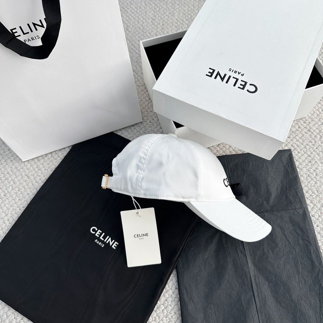 CELINE 赛琳 经典logo字母刺绣棒球帽 鸭舌帽 帽子 白色 B0