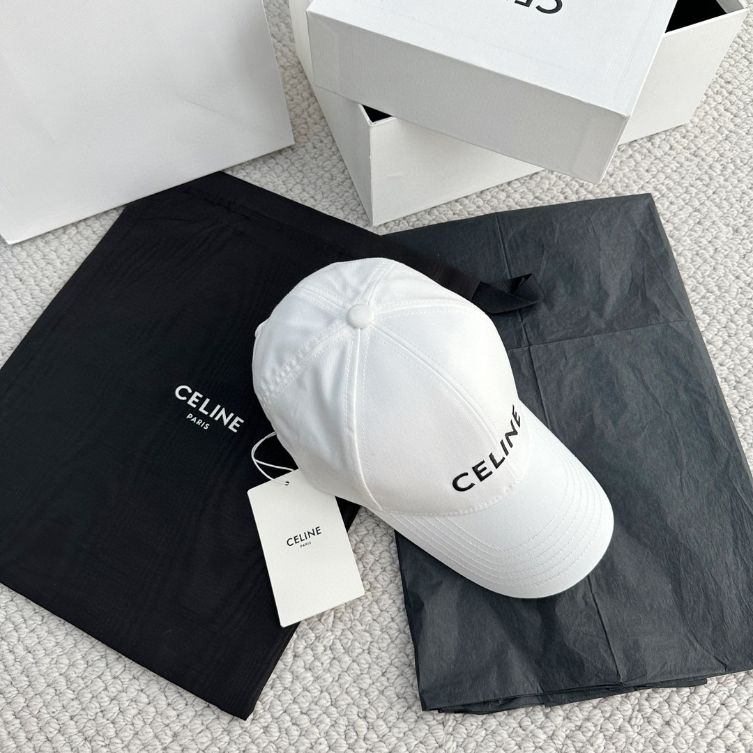 CELINE 赛琳 经典logo字母刺绣棒球帽 鸭舌帽 帽子 白色 B0
