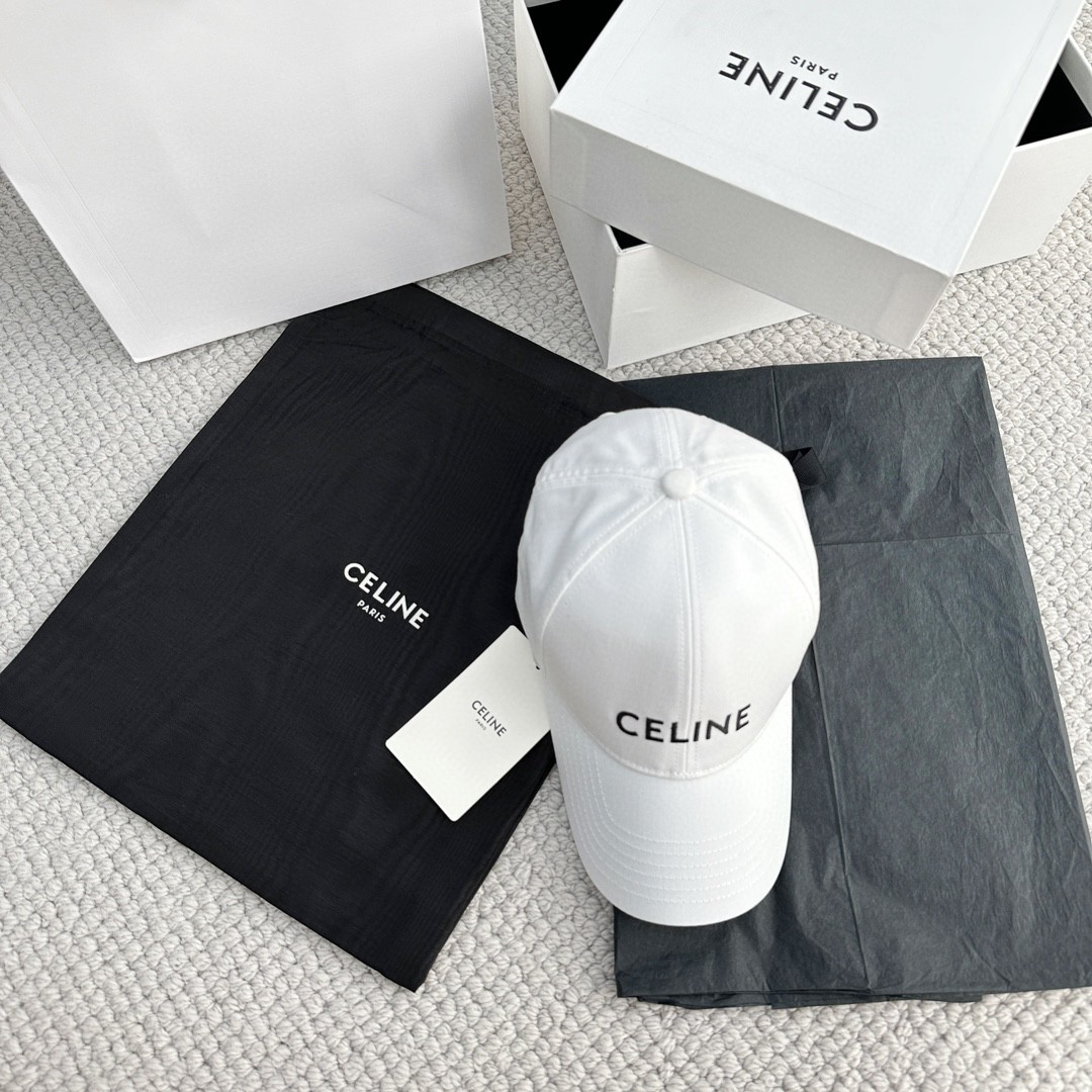 CELINE 赛琳 经典logo字母刺绣棒球帽 鸭舌帽 帽子 白色 B0