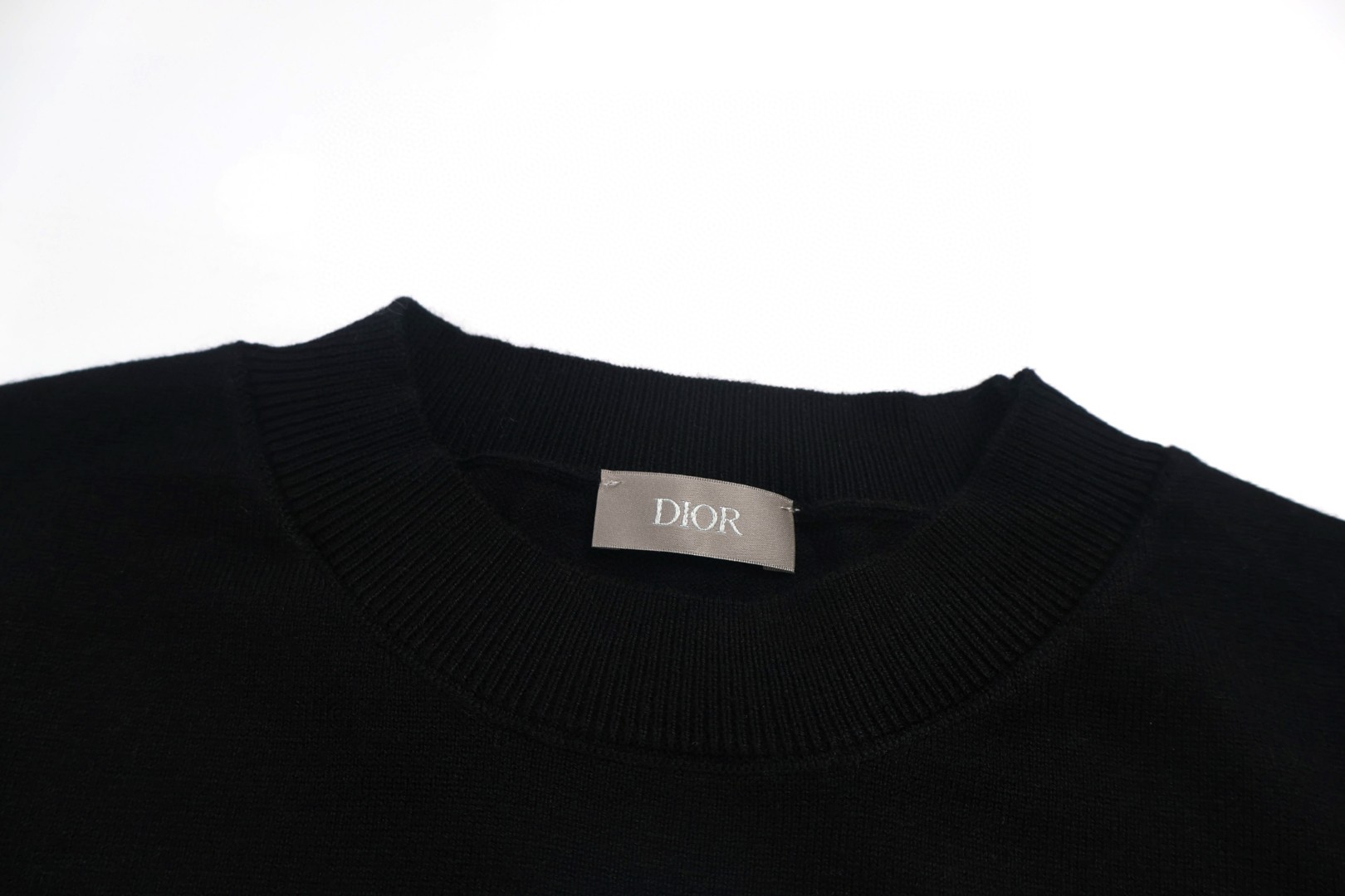 DIOR 迪奥 领口标识羊毛打底衫 毛衣 长袖 粉色 黑色 A5 