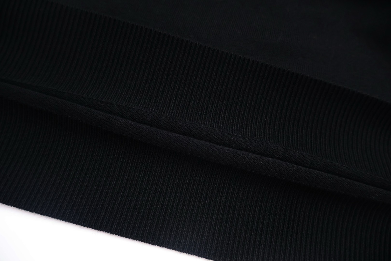 DIOR 迪奥 领口标识羊毛打底衫 毛衣 长袖 粉色 黑色 A5 