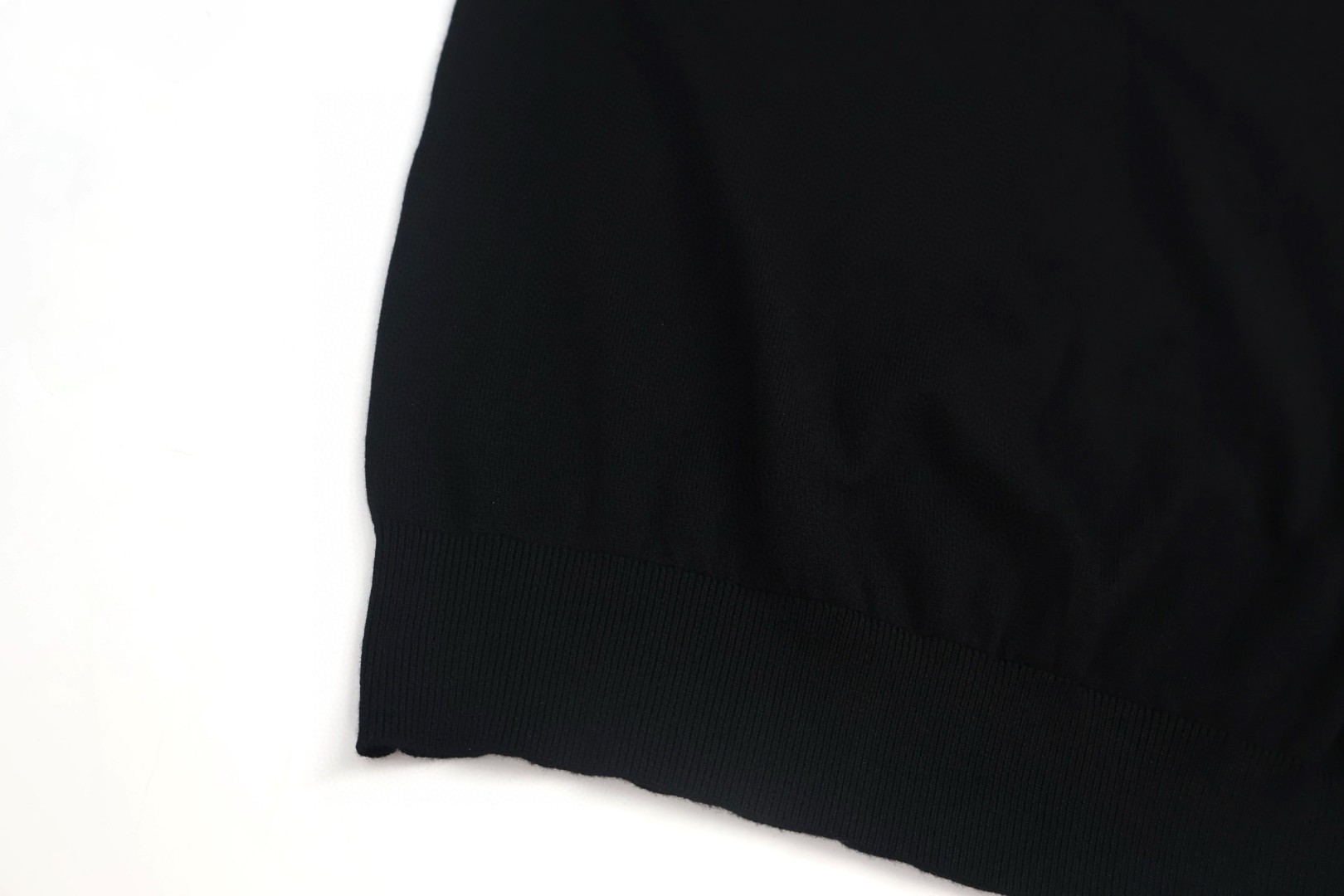 DIOR 迪奥 领口标识羊毛打底衫 毛衣 长袖 粉色 黑色 A5 