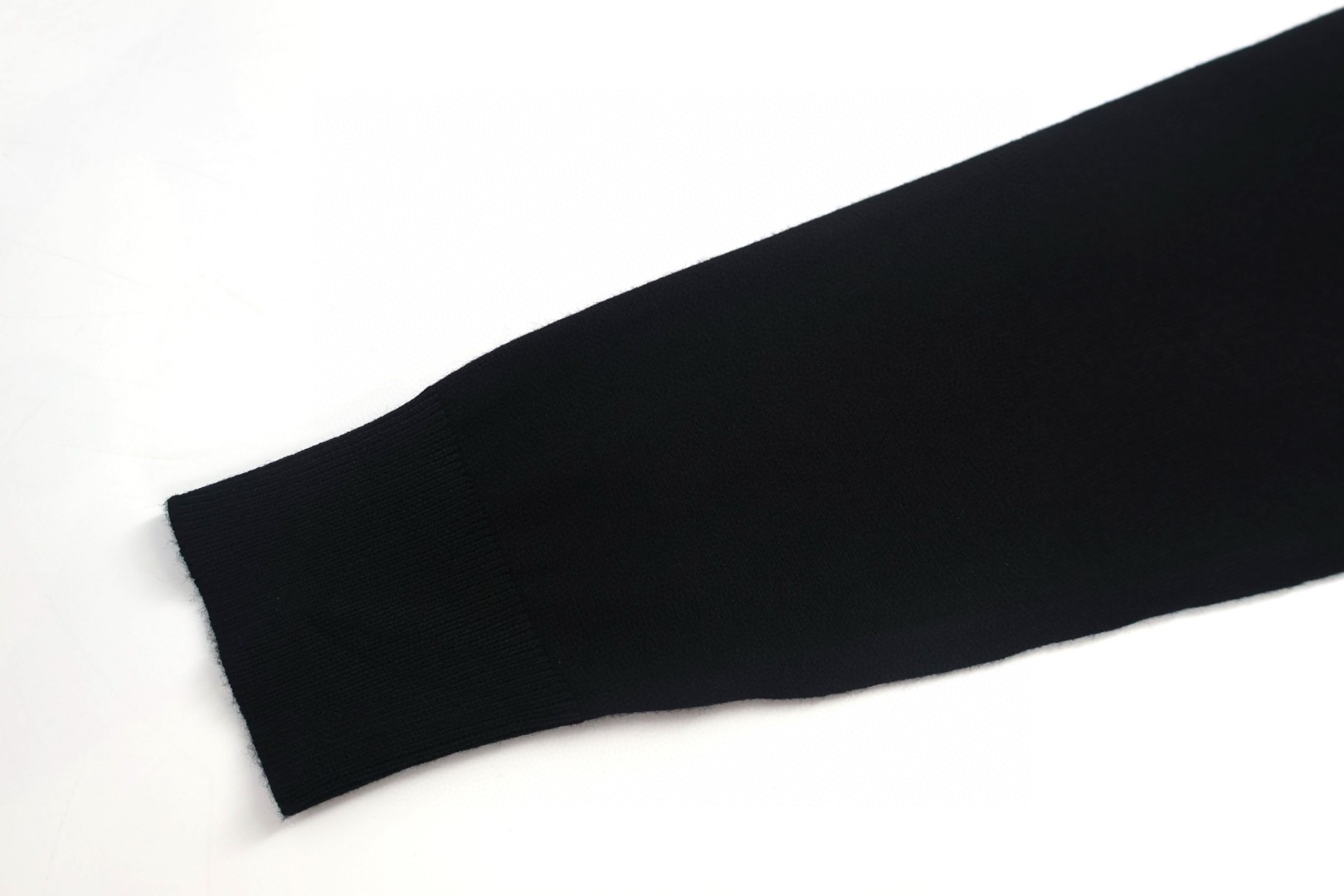 DIOR 迪奥 领口标识羊毛打底衫 毛衣 长袖 粉色 黑色 A5 