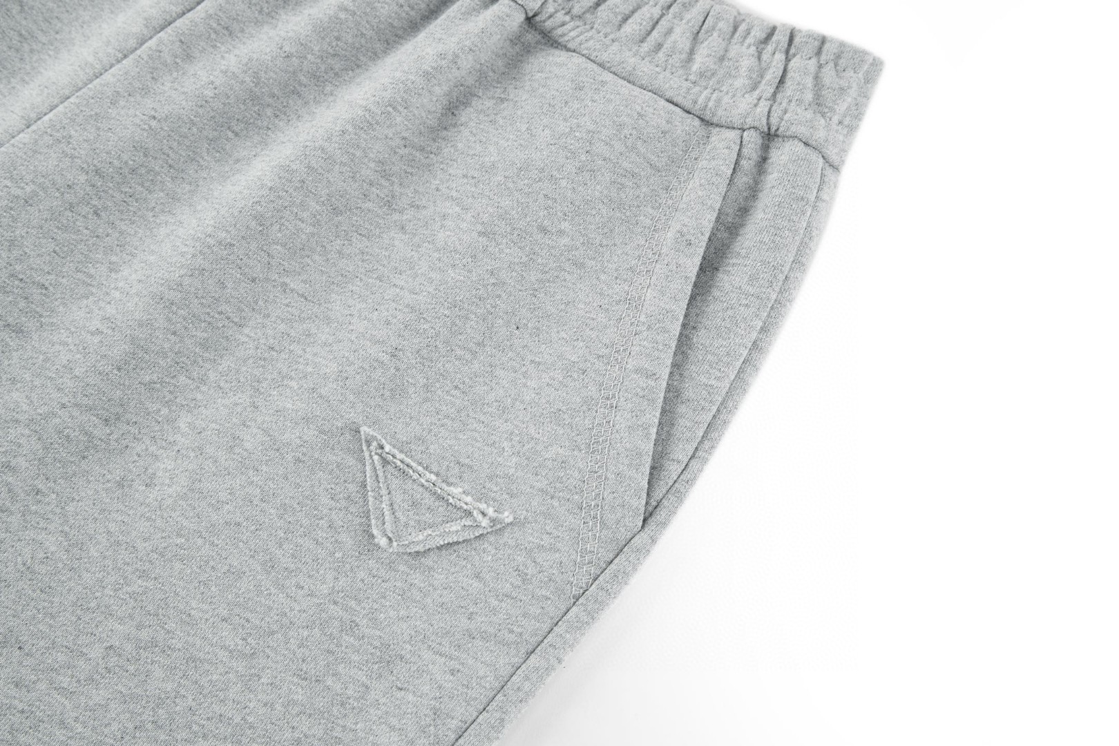 PRADA 普拉达 烧花三角标识松紧腰卫裤 休闲裤 运动裤 裤子 长裤 灰色 A5