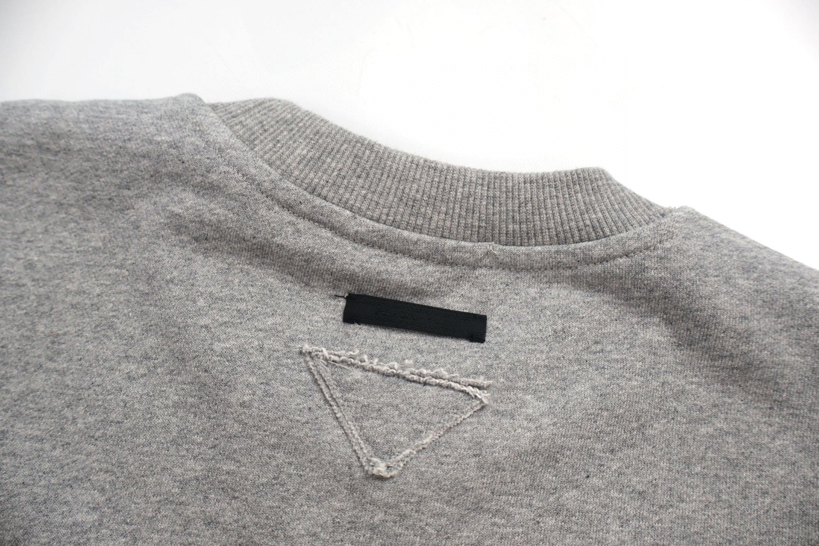 PRADA 普拉达 植绒标识圆领卫衣 长袖 灰色 A5 UJL74C-170Z-F0031-S-OOO