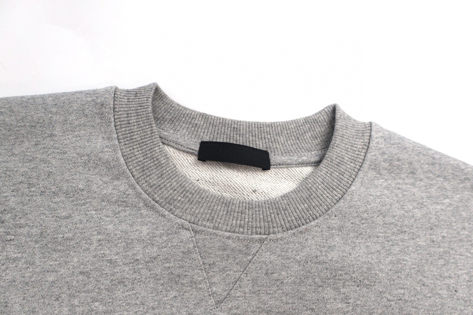 PRADA 普拉达 植绒标识圆领卫衣 长袖 灰色 A5 UJL74C-170Z-F0031-S-OOO