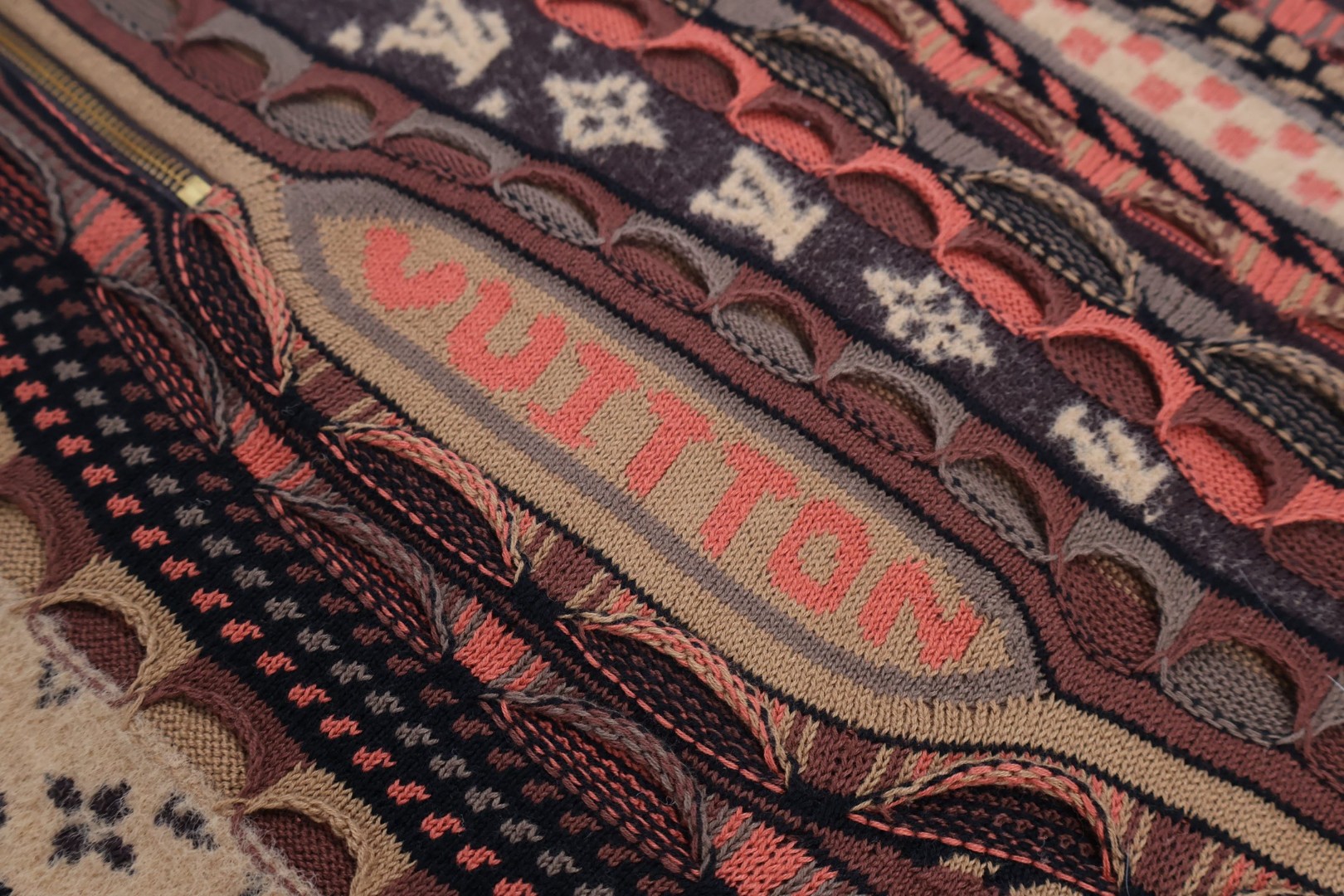 LOUIS VUITTON 路易威登 Nigo联名款 高领半拉链民族风毛衣 外套 夹克 棕色 粉色 C5 1AIM80