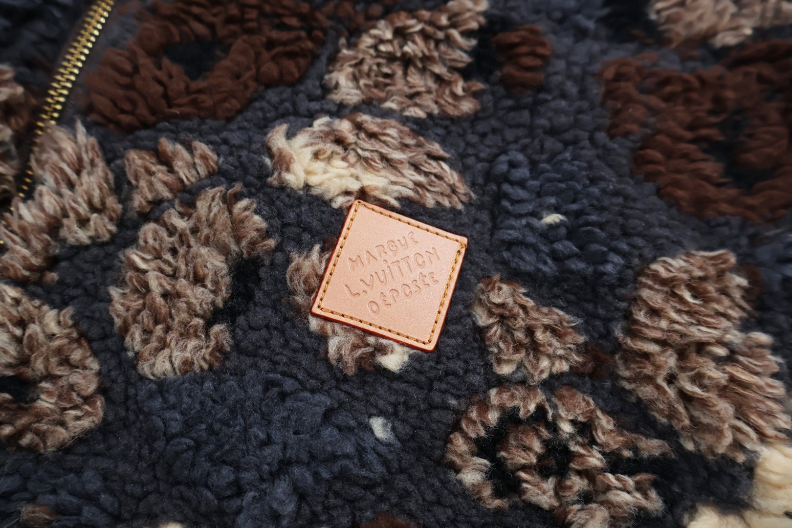 LOUIS VUITTON 路易威登 Nigo 联名款 摇粒绒泰迪双面穿外套 夹克 棉服 保暖 C0 1AIMJR