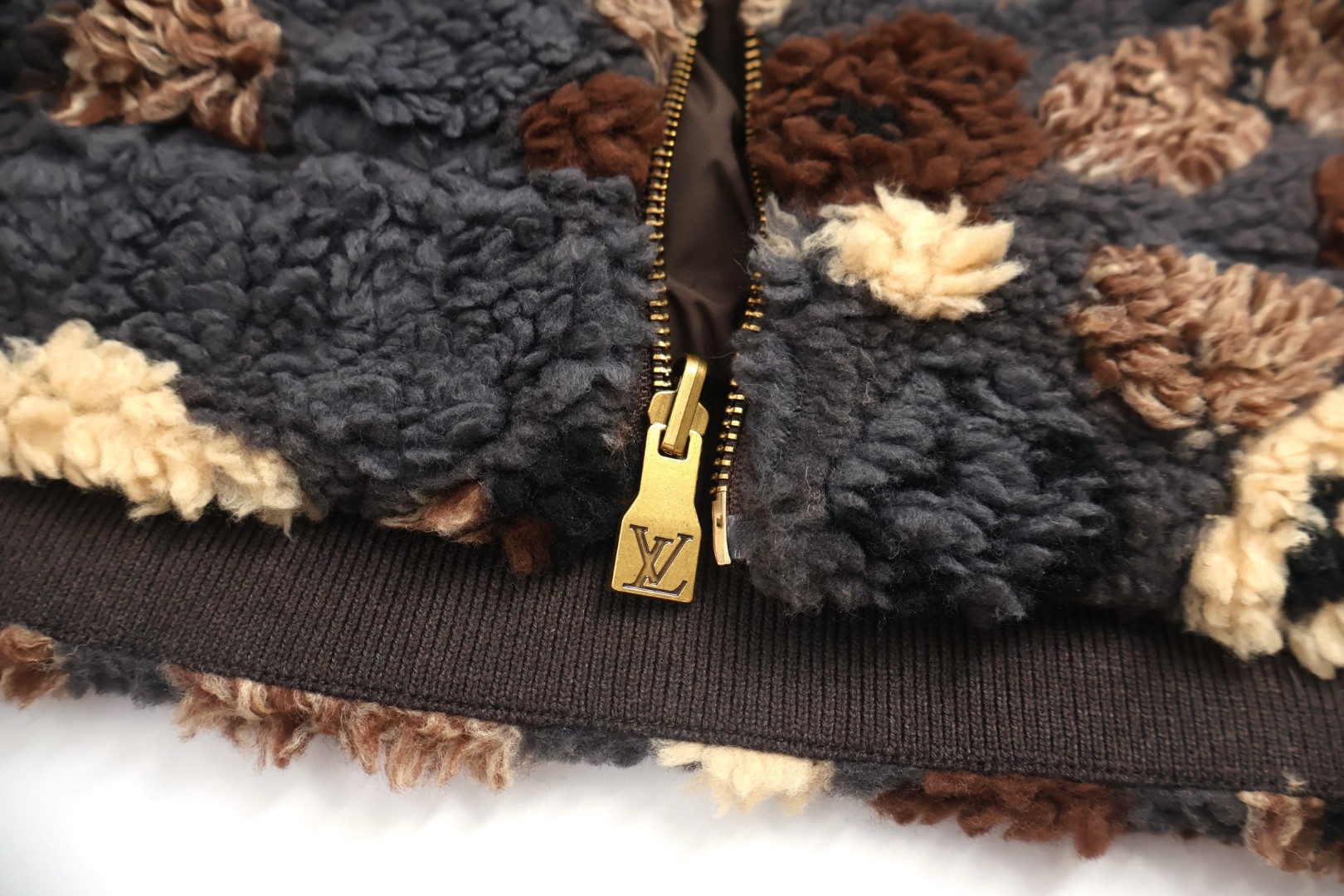 LOUIS VUITTON 路易威登 Nigo 联名款 摇粒绒泰迪双面穿外套 夹克 棉服 保暖 C0 1AIMJR