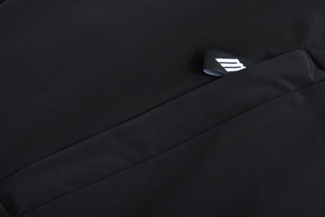 Balenciaga 巴黎世家 3B 滑雪羊羔毛拼接连帽卫衣 外套 长袖 黑色 B5