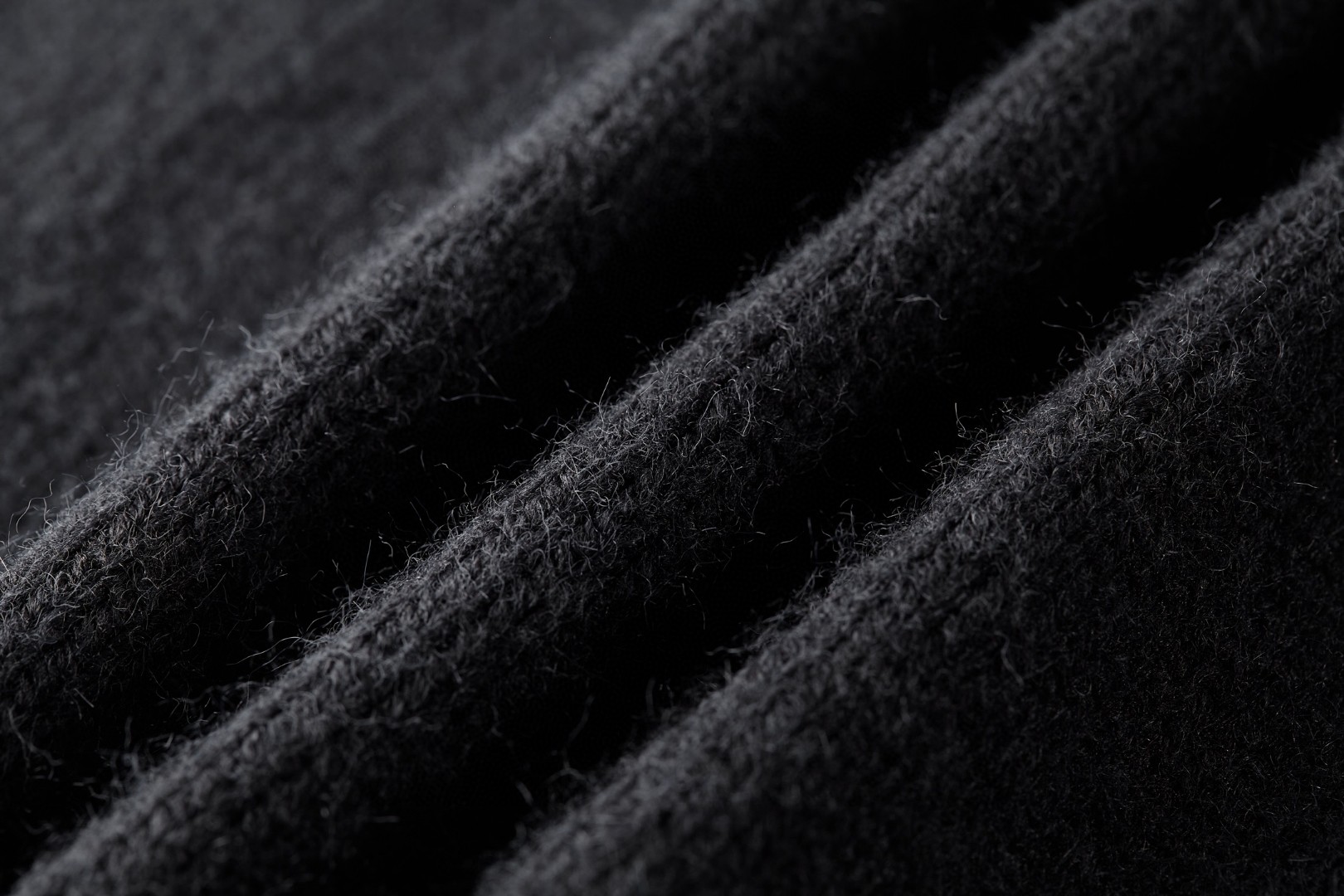 Burberry 巴宝莉 战马提花圆领毛衣 针织衫 长袖 白色 黑色 灰色 B0 81030451