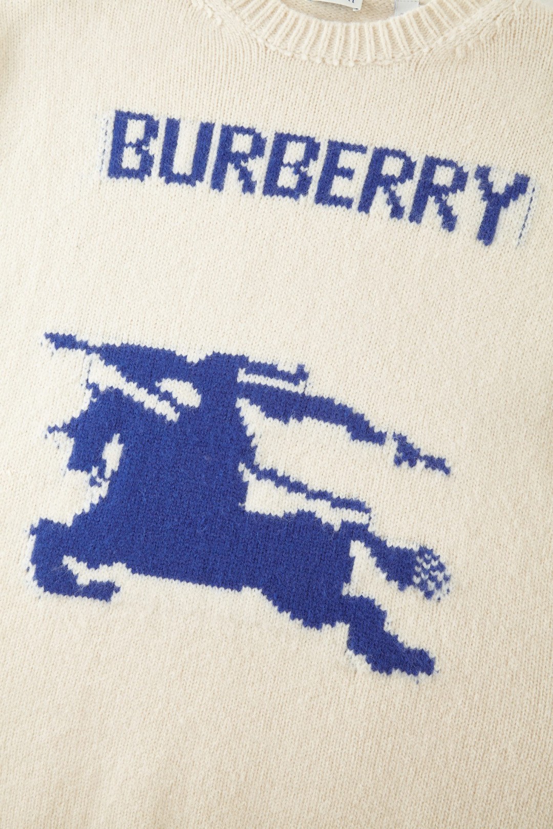 Burberry 巴宝莉 战马提花圆领毛衣 针织衫 长袖 白色 黑色 灰色 B0 81030451