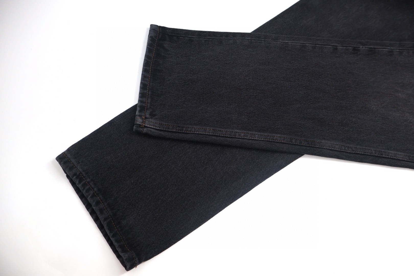 LOUIS VUITTON  路易威登 LV 麂皮皮牌口袋刺绣牛仔裤 裤子 长裤 B5 1AILLC