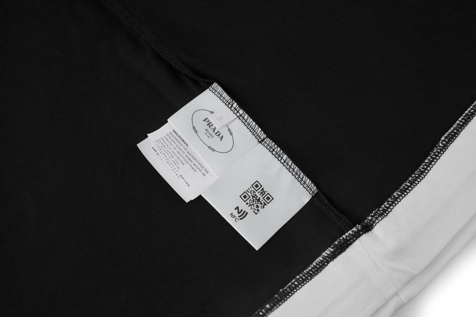 PRADA 普拉达 布标假两件T恤 打底衫 长袖 黑色 A5 UJL73B-11CD-F0967-S-WMO