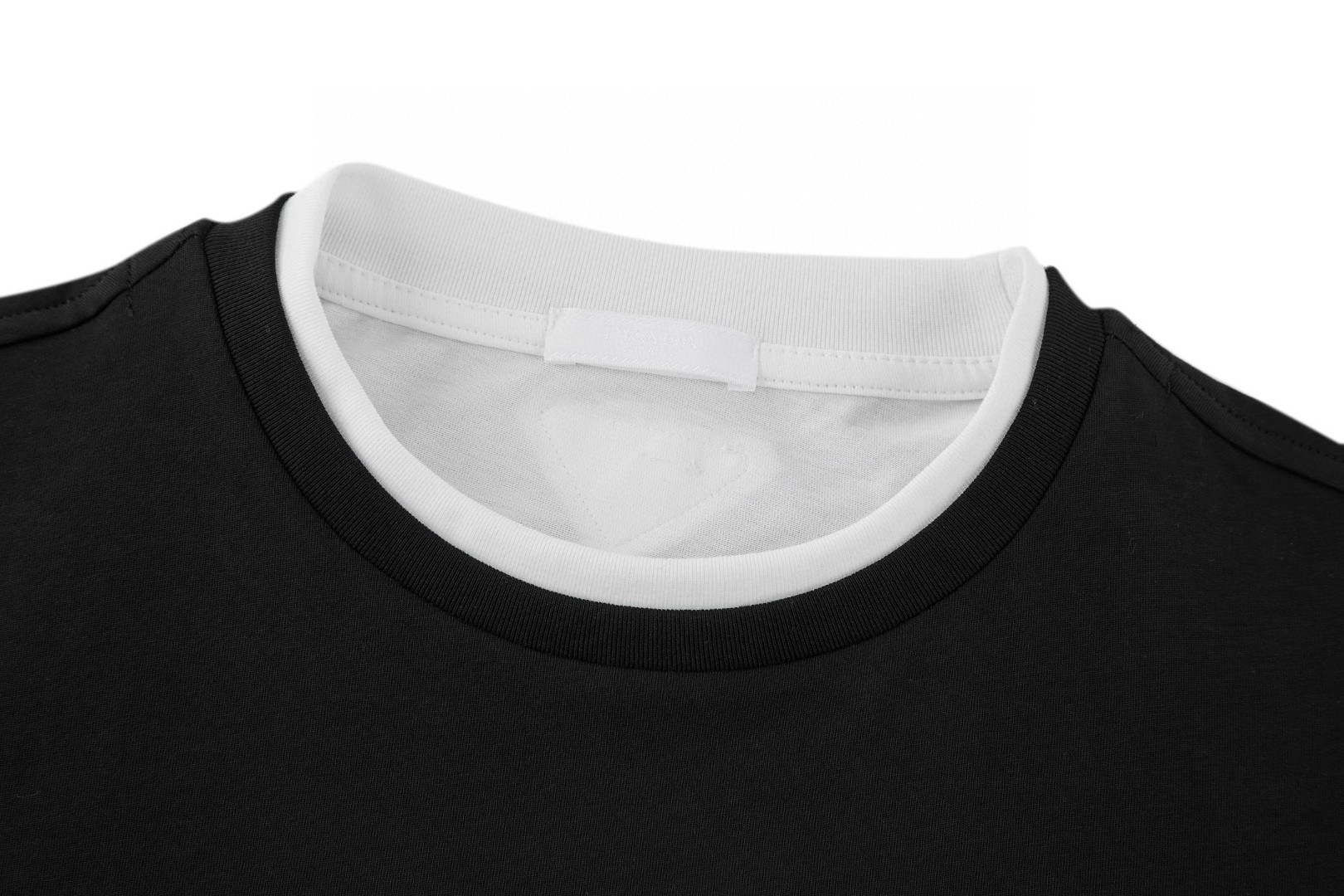 PRADA 普拉达 布标假两件T恤 打底衫 长袖 黑色 A5 UJL73B-11CD-F0967-S-WMO