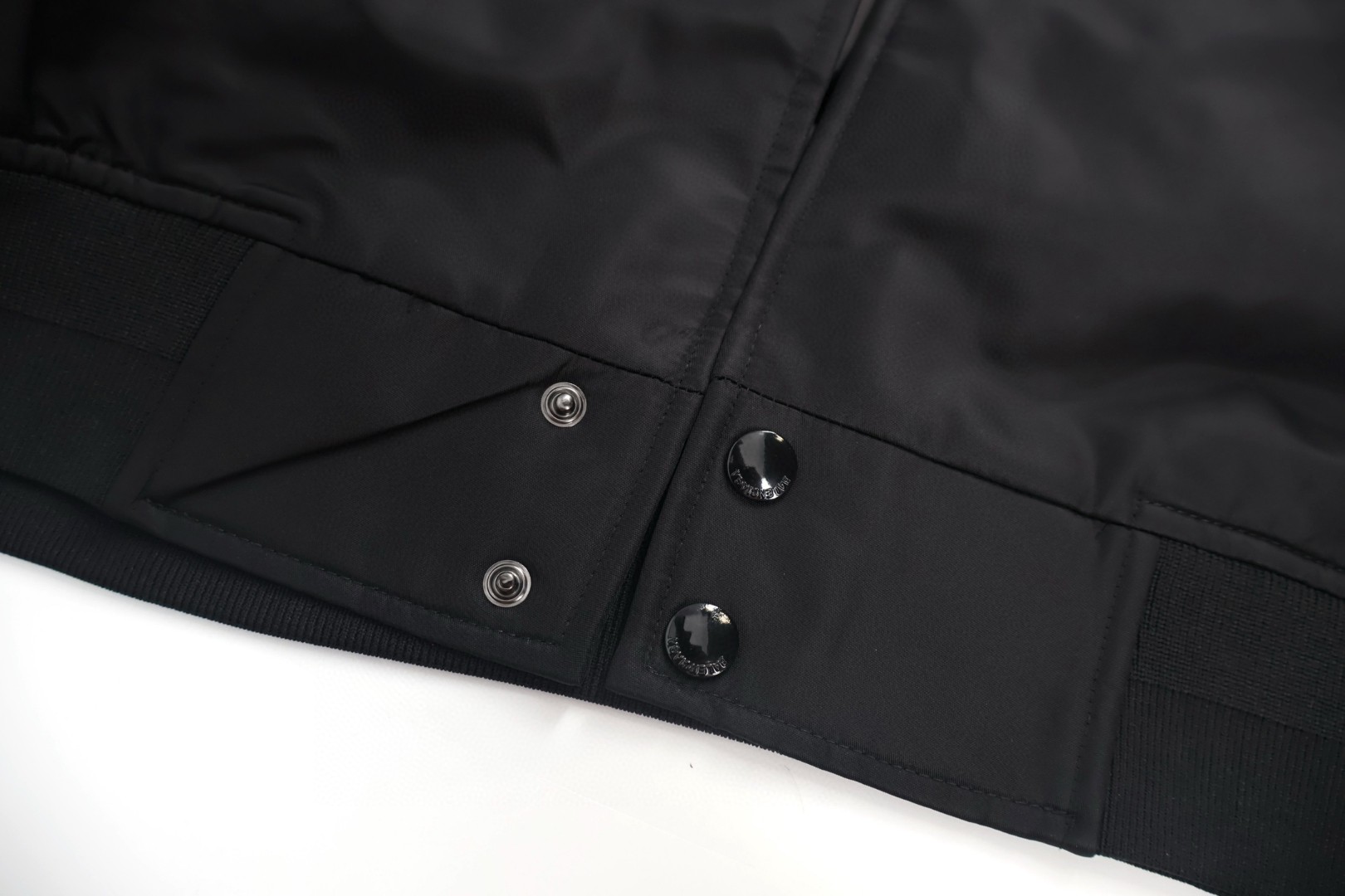 Balenciaga 巴黎世家 白刺绣飞行棉服 夹克 棒球服 外套 长袖 秋冬 黑色 C0