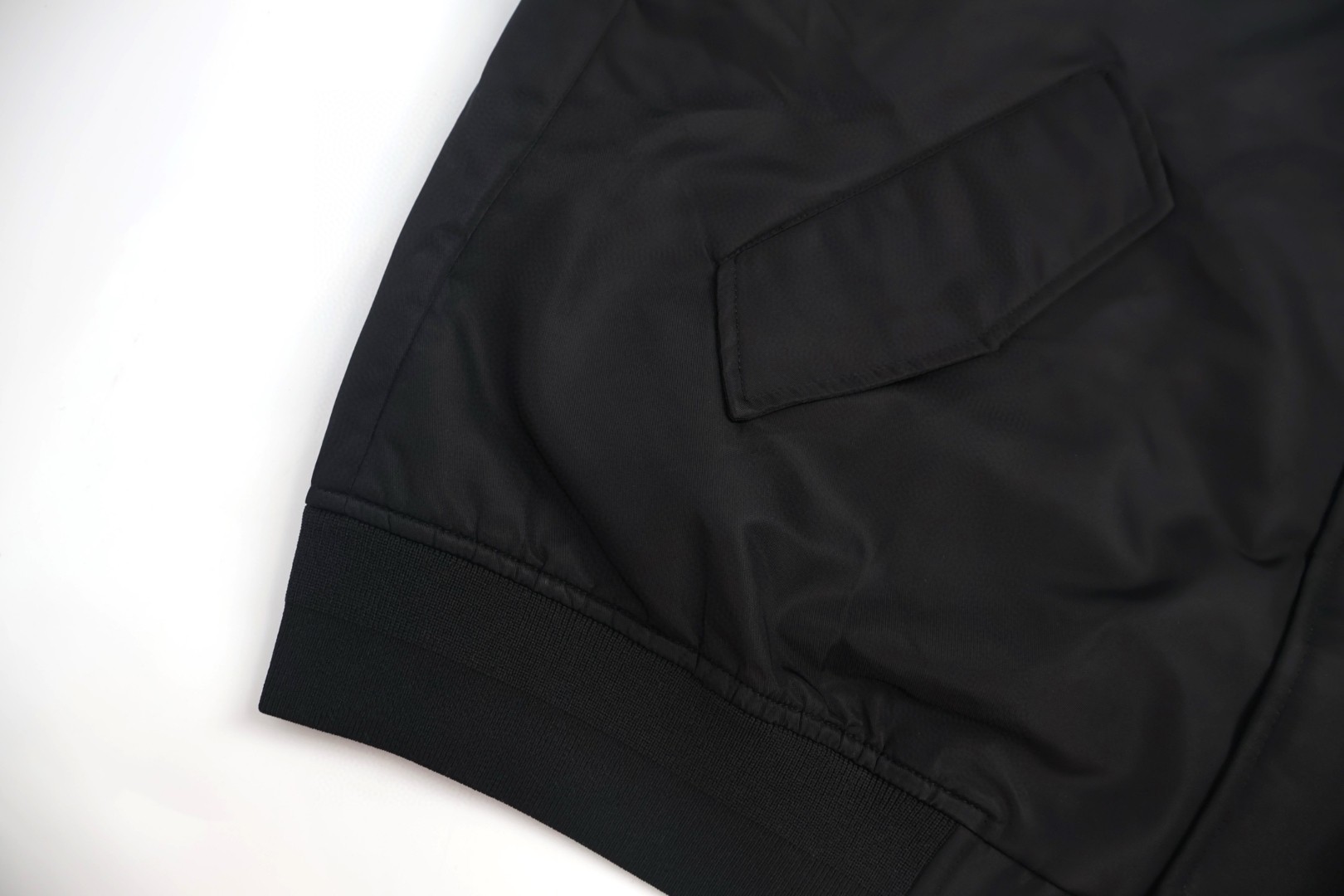 Balenciaga 巴黎世家 白刺绣飞行棉服 夹克 棒球服 外套 长袖 秋冬 黑色 C0